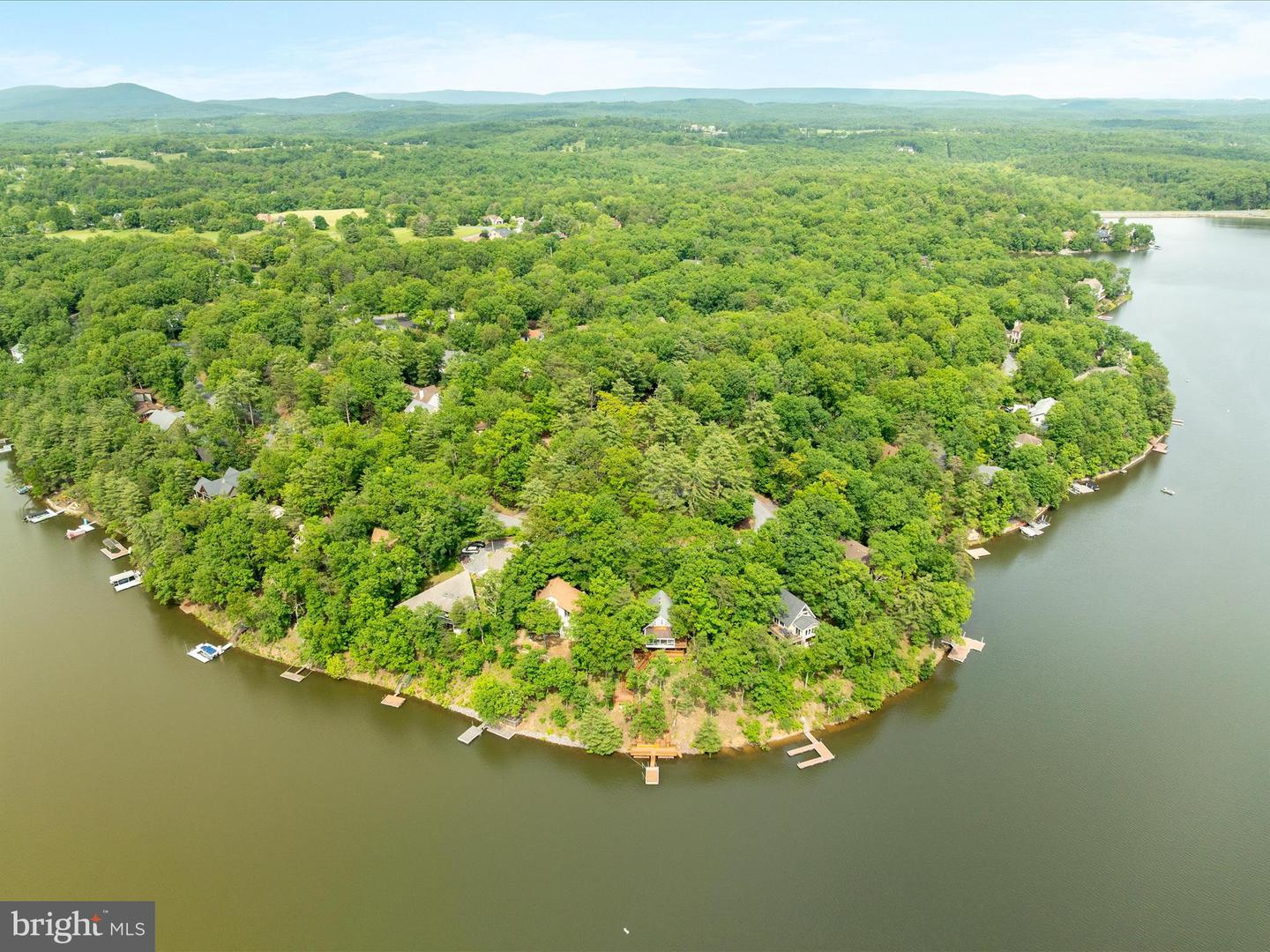 228 SUNSET CIR, CROSS JUNCTION, Virginia 22625, 4 Bedrooms Bedrooms, ,2 BathroomsBathrooms,Residential,For sale,228 SUNSET CIR,VAFV2034574 MLS # VAFV2034574