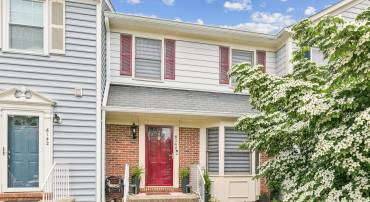 6140 OLD BRENTFORD CT, ALEXANDRIA, Virginia 22310, 3 Bedrooms Bedrooms, 3 Rooms Rooms,3 BathroomsBathrooms,Residential,For sale,6140 OLD BRENTFORD CT,VAFX2244522 MLS # VAFX2244522