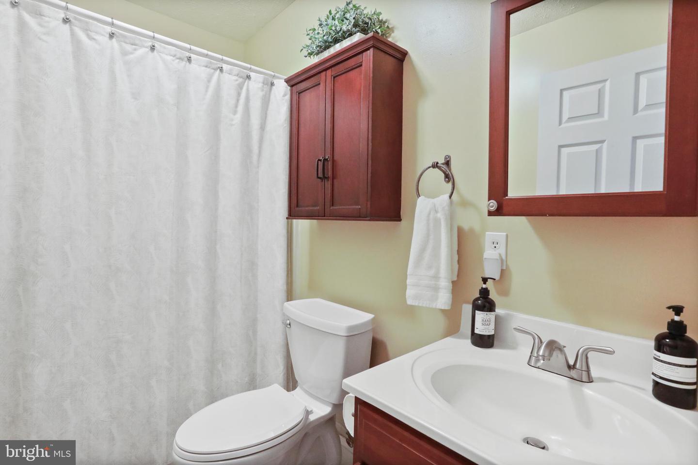 275 JESSAMINE PLACE, MCGAHEYSVILLE, Virginia 22840, 4 Bedrooms Bedrooms, ,3 BathroomsBathrooms,Residential,For sale,275 JESSAMINE PLACE,VARO2002350 MLS # VARO2002350