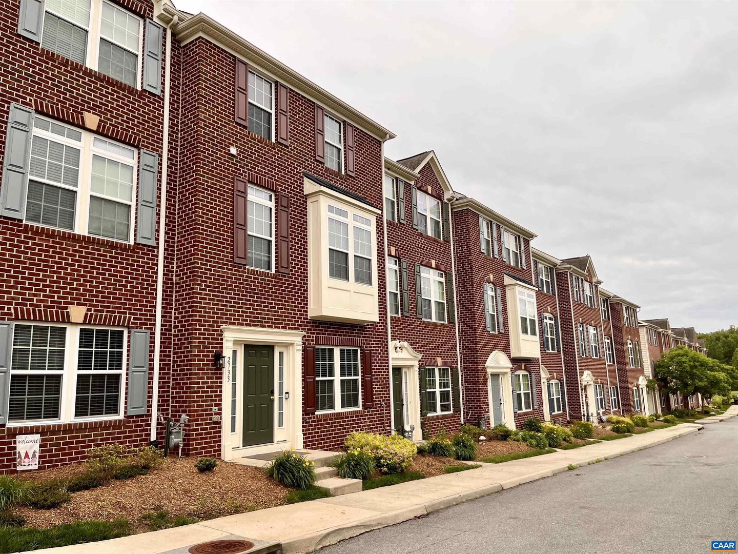 2733 ALDERSGATE WAY, CHARLOTTESVILLE, Virginia 22911, 4 Bedrooms Bedrooms, ,3 BathroomsBathrooms,Residential,For sale,2733 ALDERSGATE WAY,665179 MLS # 665179