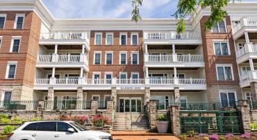 525 BELMONT BAY DR #405, WOODBRIDGE, Virginia 22191, 2 Bedrooms Bedrooms, ,2 BathroomsBathrooms,Residential,For sale,525 BELMONT BAY DR #405,VAPW2096004 MLS # VAPW2096004
