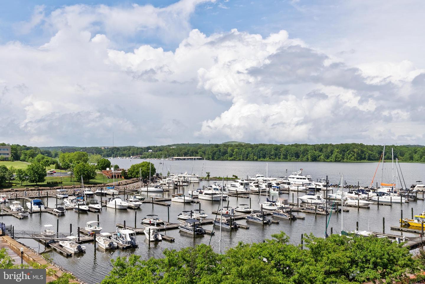 525 BELMONT BAY DR #406, WOODBRIDGE, Virginia 22191, 2 Bedrooms Bedrooms, ,2 BathroomsBathrooms,Residential,For sale,525 BELMONT BAY DR #406,VAPW2096012 MLS # VAPW2096012