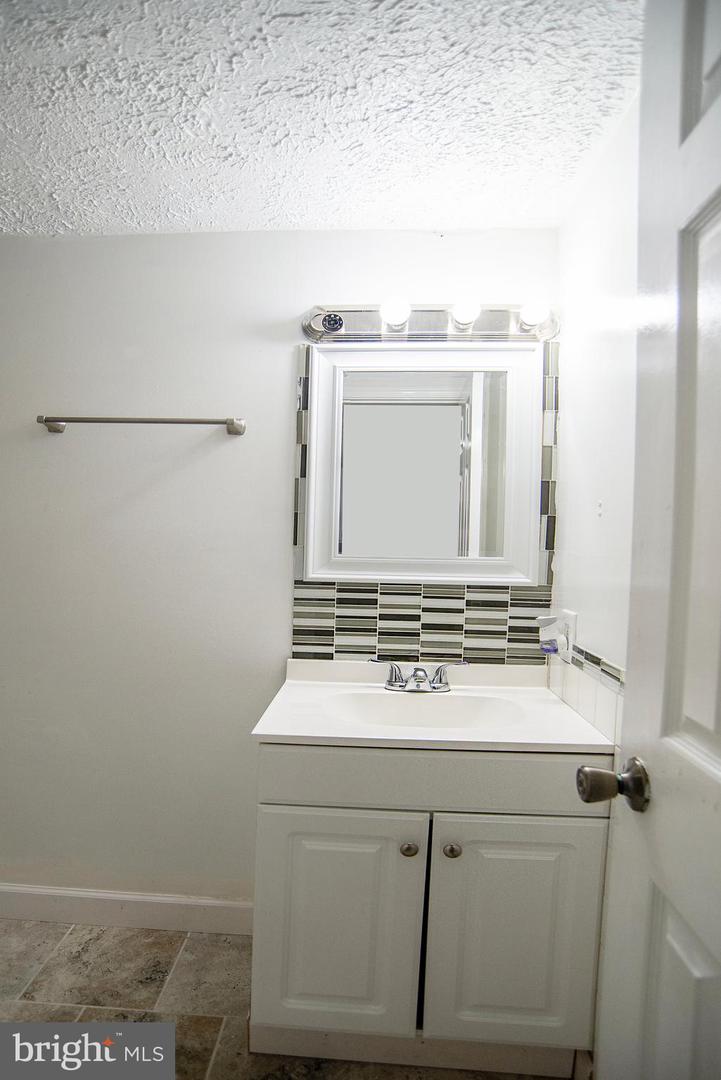 24 GALT WAY, STAFFORD, Virginia 22554, 5 Bedrooms Bedrooms, ,3 BathroomsBathrooms,Residential,For sale,24 GALT WAY,VAST2039408 MLS # VAST2039408