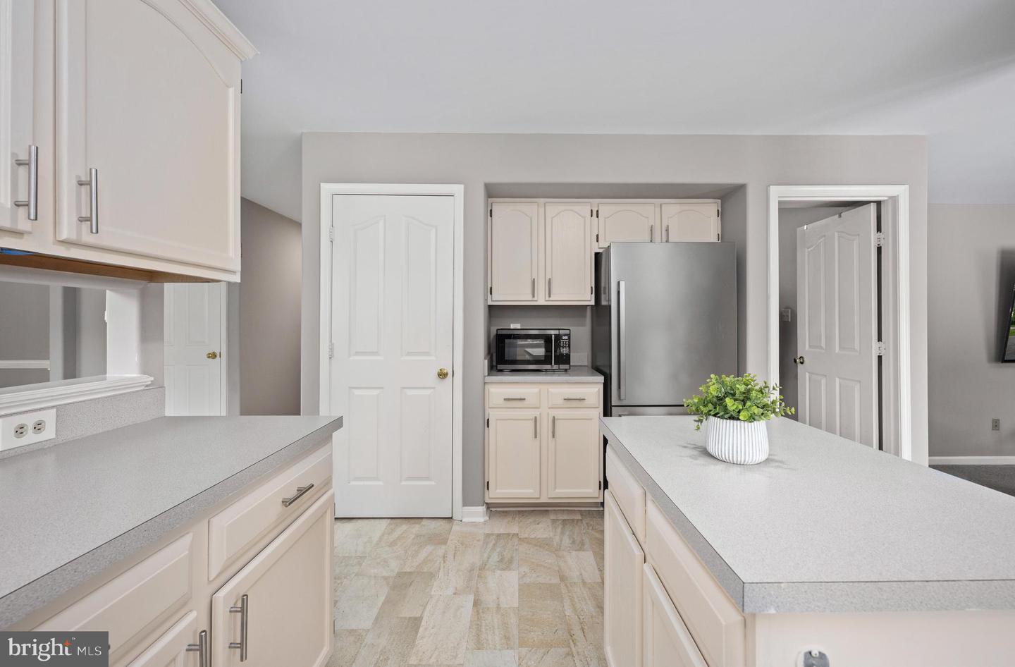 13507 FOX CHASE LN, SPOTSYLVANIA, Virginia 22553, 4 Bedrooms Bedrooms, ,3 BathroomsBathrooms,Residential,For sale,13507 FOX CHASE LN,VASP2033622 MLS # VASP2033622