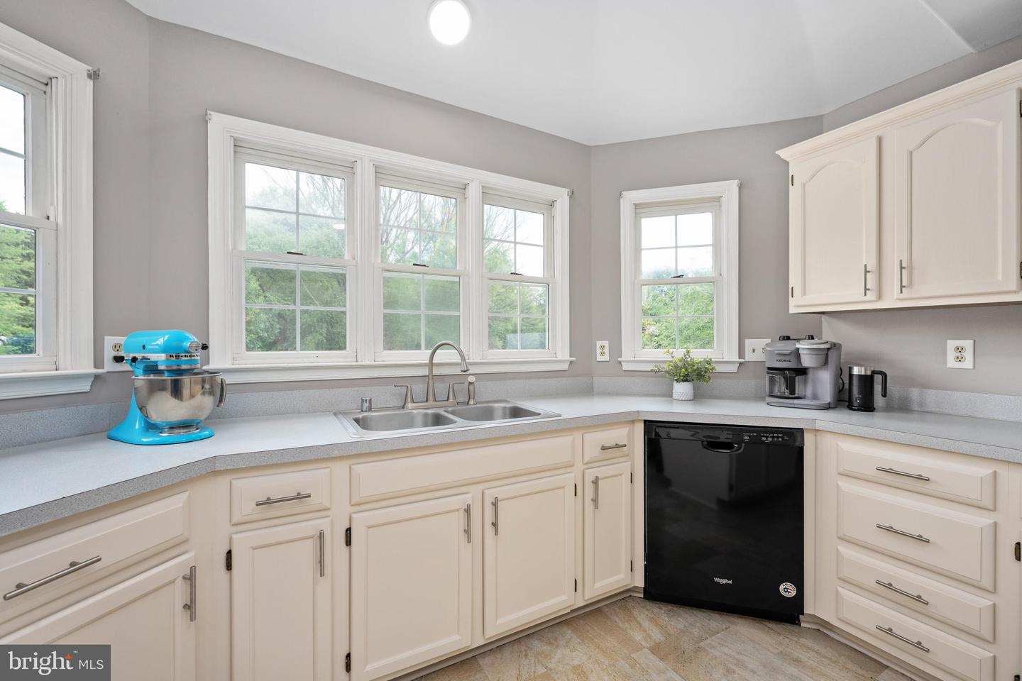 13507 FOX CHASE LN, SPOTSYLVANIA, Virginia 22553, 4 Bedrooms Bedrooms, ,3 BathroomsBathrooms,Residential,For sale,13507 FOX CHASE LN,VASP2033622 MLS # VASP2033622