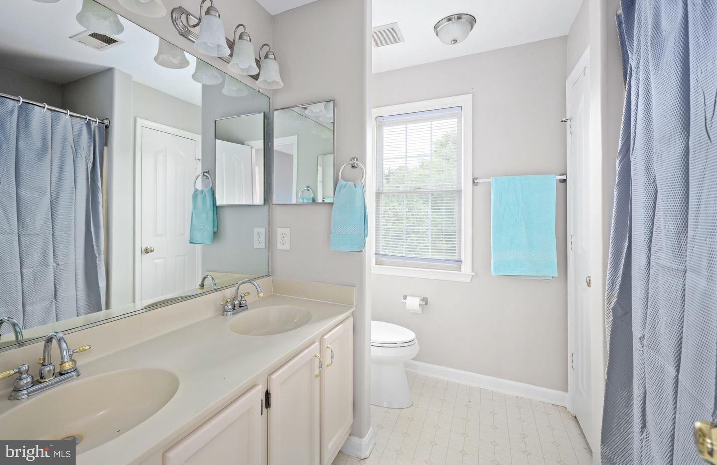 13507 FOX CHASE LN, SPOTSYLVANIA, Virginia 22553, 4 Bedrooms Bedrooms, ,3 BathroomsBathrooms,Residential,For sale,13507 FOX CHASE LN,VASP2033622 MLS # VASP2033622