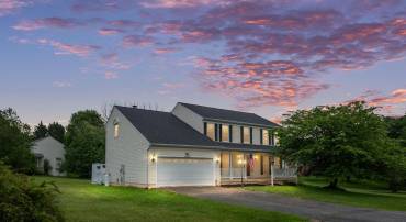 13507 FOX CHASE LN, SPOTSYLVANIA, Virginia 22553, 4 Bedrooms Bedrooms, ,3 BathroomsBathrooms,Residential,For sale,13507 FOX CHASE LN,VASP2033622 MLS # VASP2033622
