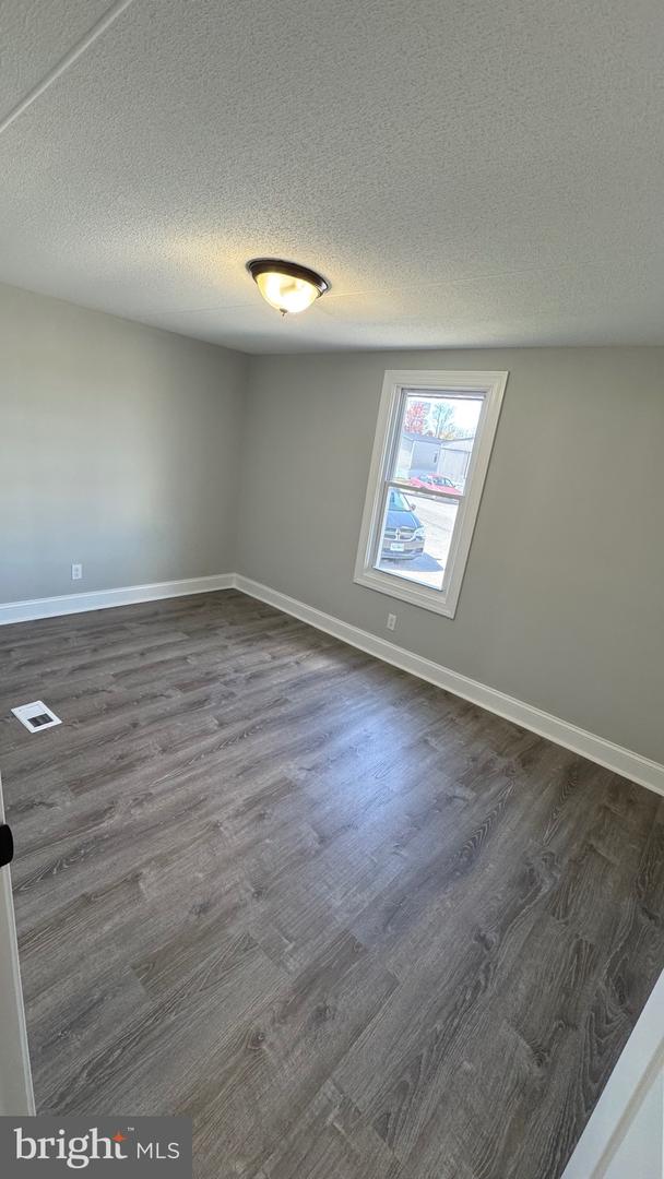 12 SUSAN ST, STAFFORD, Virginia 22556, 3 Bedrooms Bedrooms, ,2 BathroomsBathrooms,Residential,For sale,12 SUSAN ST,VAST2039422 MLS # VAST2039422