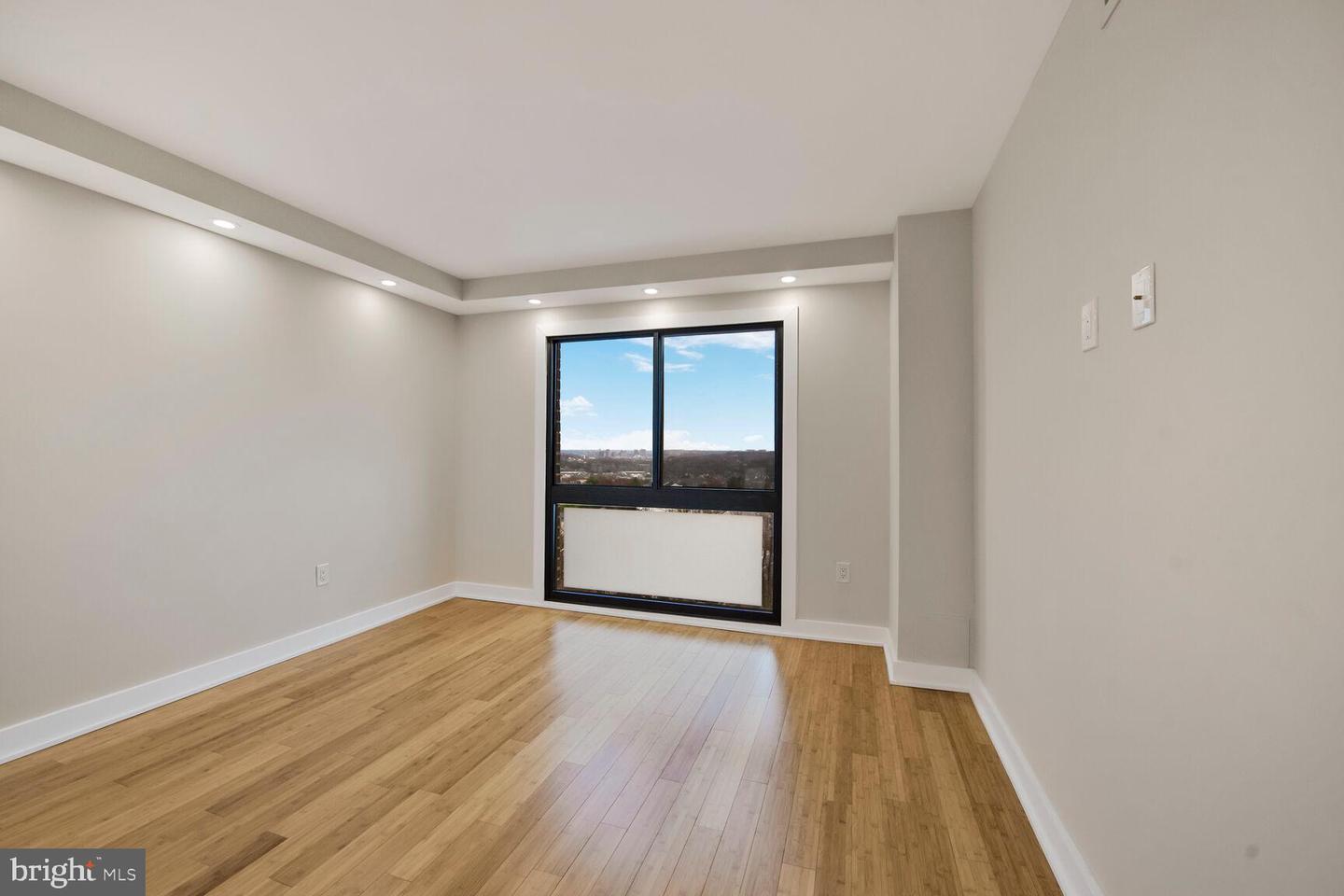 250 S REYNOLDS ST #612, ALEXANDRIA, Virginia 22304, 2 Bedrooms Bedrooms, ,2 BathroomsBathrooms,Residential,For sale,250 S REYNOLDS ST #612,VAAX2043300 MLS # VAAX2043300