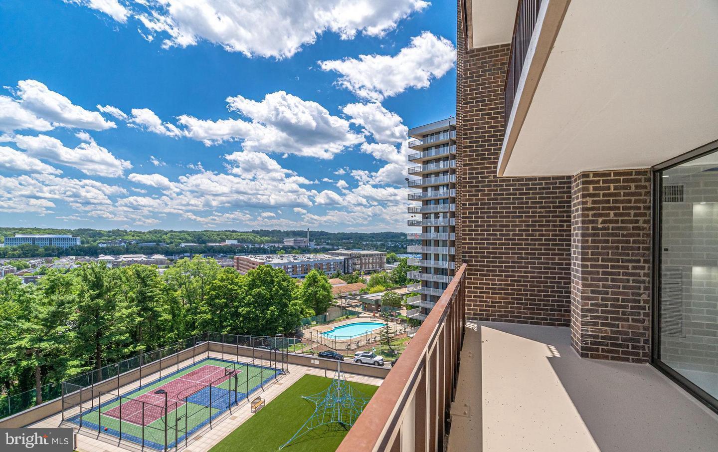 250 S REYNOLDS ST #612, ALEXANDRIA, Virginia 22304, 2 Bedrooms Bedrooms, ,2 BathroomsBathrooms,Residential,For sale,250 S REYNOLDS ST #612,VAAX2043300 MLS # VAAX2043300