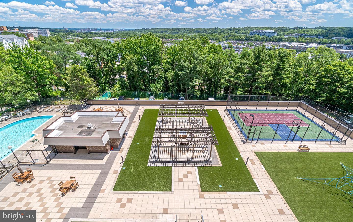 250 S REYNOLDS ST #612, ALEXANDRIA, Virginia 22304, 2 Bedrooms Bedrooms, ,2 BathroomsBathrooms,Residential,For sale,250 S REYNOLDS ST #612,VAAX2043300 MLS # VAAX2043300