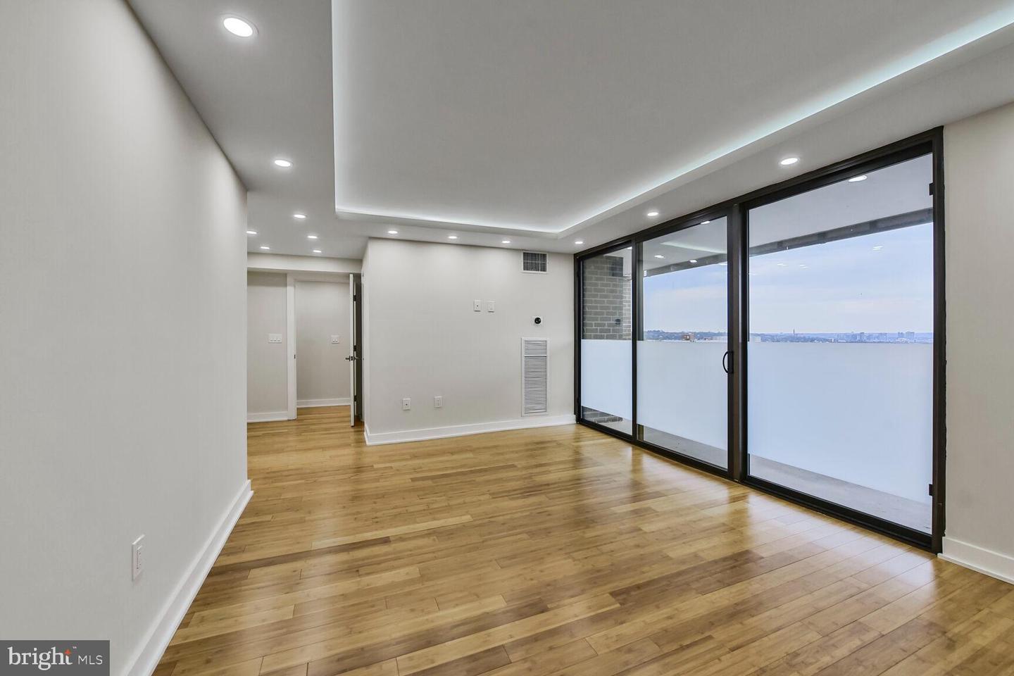 250 S REYNOLDS ST #612, ALEXANDRIA, Virginia 22304, 2 Bedrooms Bedrooms, ,2 BathroomsBathrooms,Residential,For sale,250 S REYNOLDS ST #612,VAAX2043300 MLS # VAAX2043300