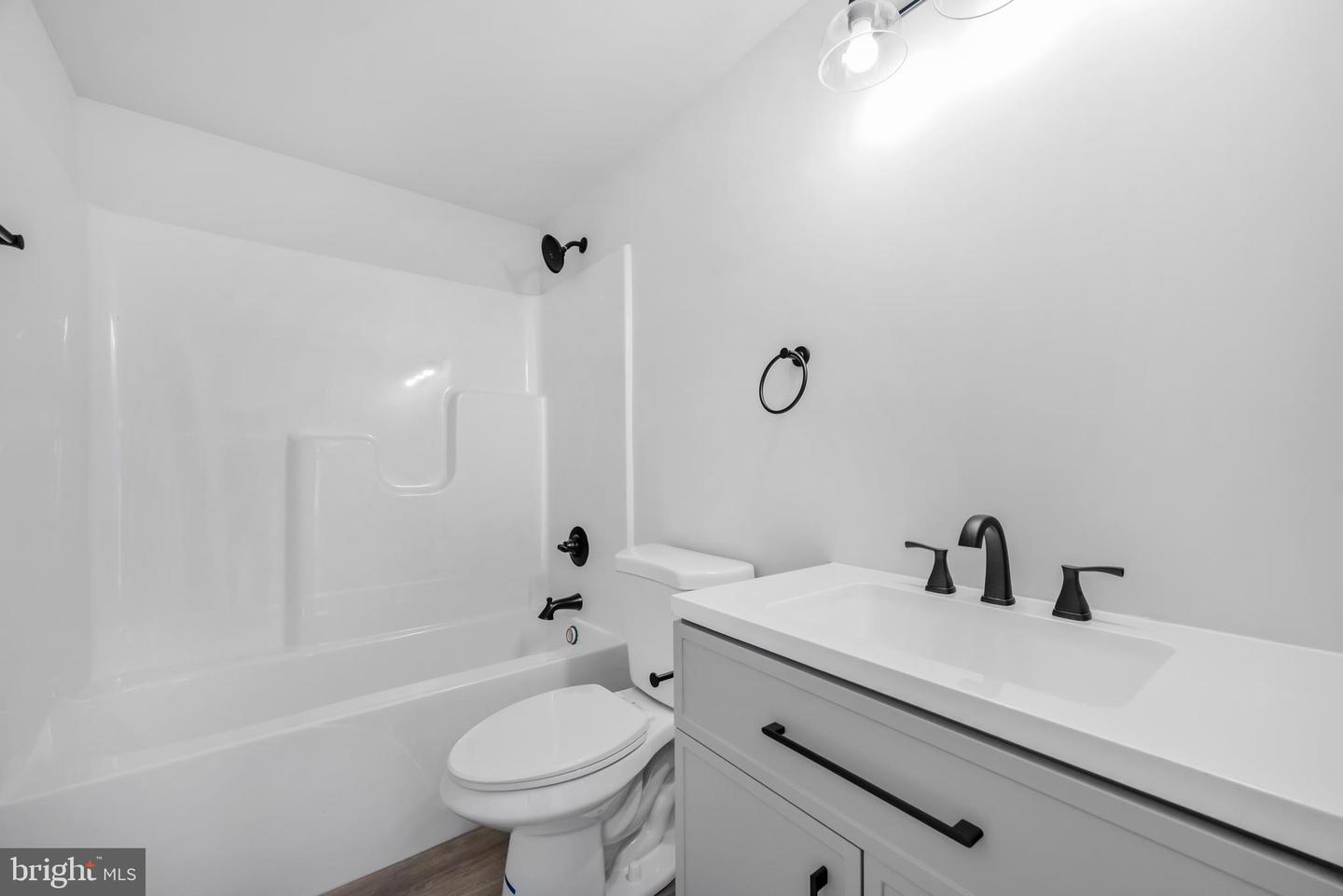 9818 GEORGE WASHINGTON MEMORIAL HWY, GLOUCESTER, Virginia 23061, 3 Bedrooms Bedrooms, 6 Rooms Rooms,2 BathroomsBathrooms,Residential,For sale,9818 GEORGE WASHINGTON MEMORIAL HWY,VAGV2000108 MLS # VAGV2000108