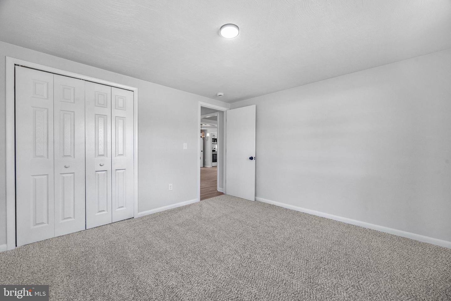 9818 GEORGE WASHINGTON MEMORIAL HWY, GLOUCESTER, Virginia 23061, 3 Bedrooms Bedrooms, 6 Rooms Rooms,2 BathroomsBathrooms,Residential,For sale,9818 GEORGE WASHINGTON MEMORIAL HWY,VAGV2000108 MLS # VAGV2000108