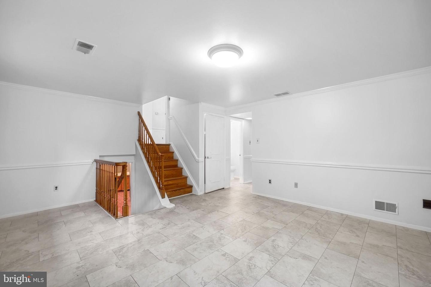 7007 GILLINGS RD, SPRINGFIELD, Virginia 22152, 5 Bedrooms Bedrooms, ,2 BathroomsBathrooms,Residential,For sale,7007 GILLINGS RD,VAFX2236326 MLS # VAFX2236326