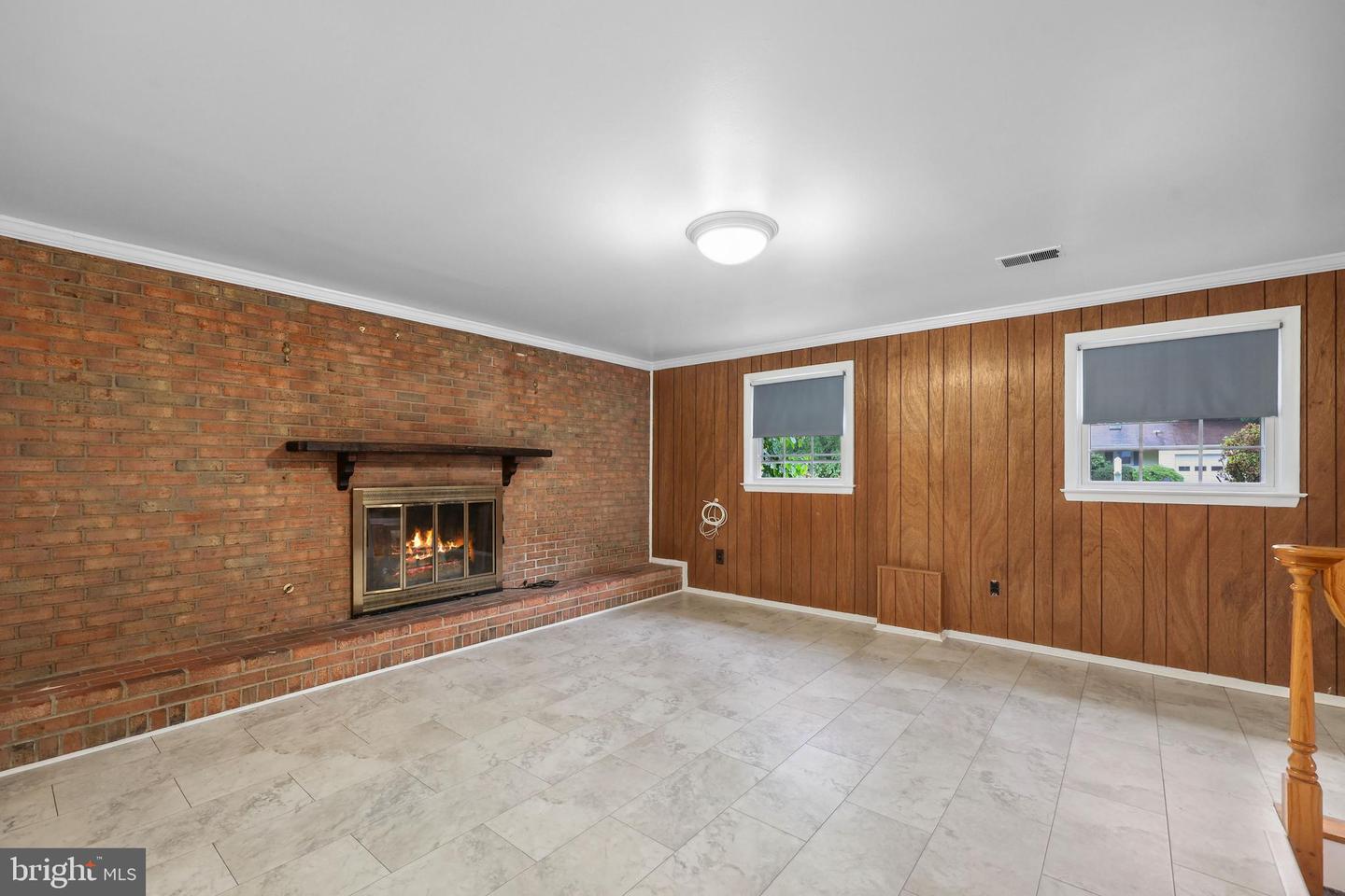 7007 GILLINGS RD, SPRINGFIELD, Virginia 22152, 5 Bedrooms Bedrooms, ,2 BathroomsBathrooms,Residential,For sale,7007 GILLINGS RD,VAFX2236326 MLS # VAFX2236326