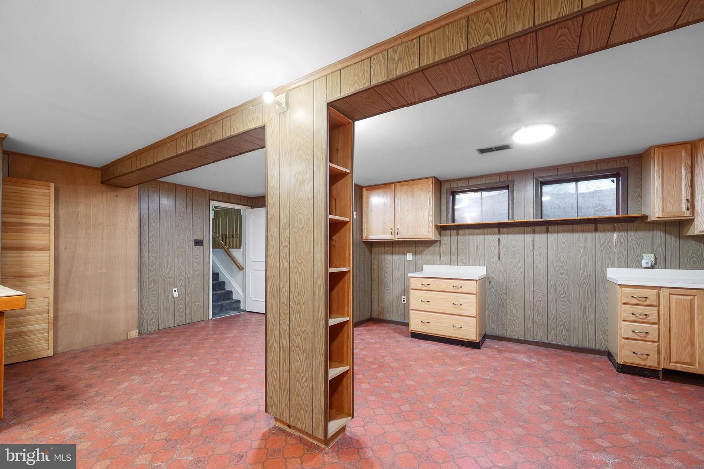7007 GILLINGS RD, SPRINGFIELD, Virginia 22152, 5 Bedrooms Bedrooms, ,2 BathroomsBathrooms,Residential,For sale,7007 GILLINGS RD,VAFX2236326 MLS # VAFX2236326