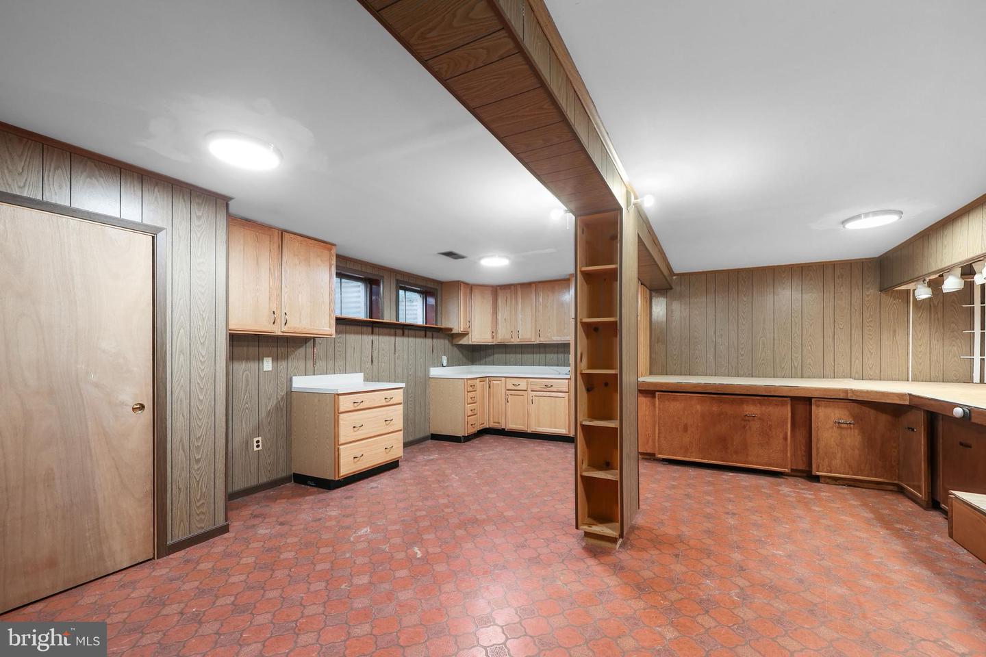 7007 GILLINGS RD, SPRINGFIELD, Virginia 22152, 5 Bedrooms Bedrooms, ,2 BathroomsBathrooms,Residential,For sale,7007 GILLINGS RD,VAFX2236326 MLS # VAFX2236326