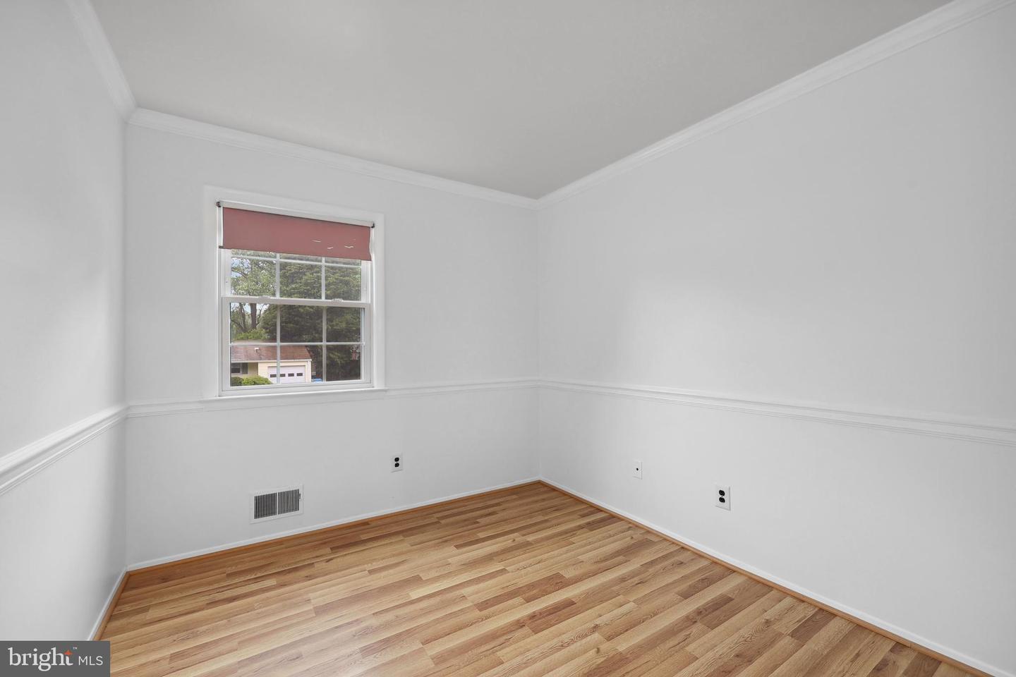 7007 GILLINGS RD, SPRINGFIELD, Virginia 22152, 5 Bedrooms Bedrooms, ,2 BathroomsBathrooms,Residential,For sale,7007 GILLINGS RD,VAFX2236326 MLS # VAFX2236326