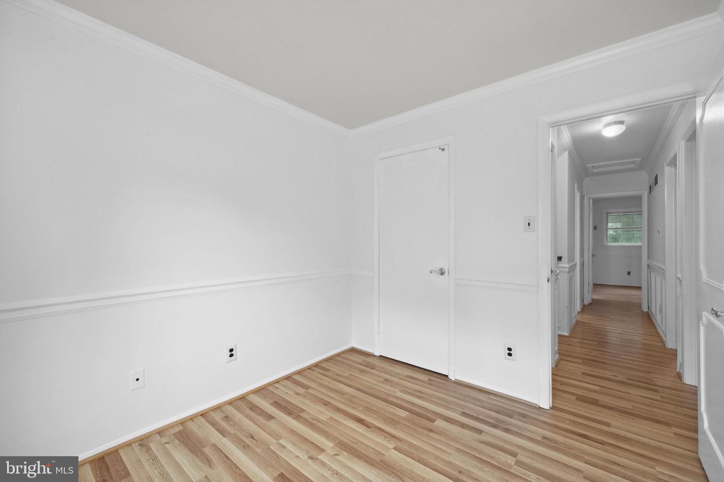 7007 GILLINGS RD, SPRINGFIELD, Virginia 22152, 5 Bedrooms Bedrooms, ,2 BathroomsBathrooms,Residential,For sale,7007 GILLINGS RD,VAFX2236326 MLS # VAFX2236326