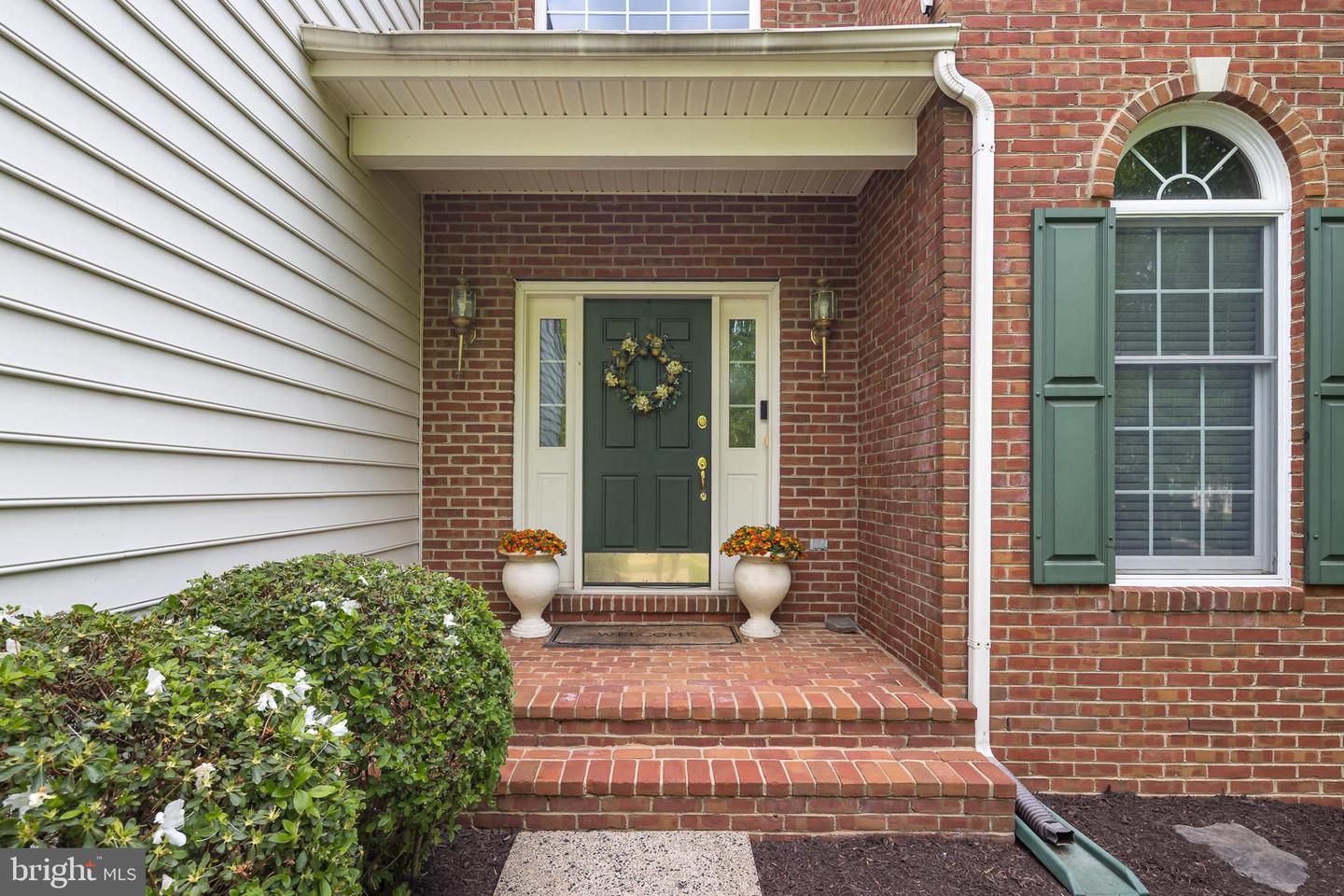 5510 HILLSMAN FARM LN, HAYMARKET, Virginia 20169, 4 Bedrooms Bedrooms, ,4 BathroomsBathrooms,Residential,For sale,5510 HILLSMAN FARM LN,VAPW2094056 MLS # VAPW2094056