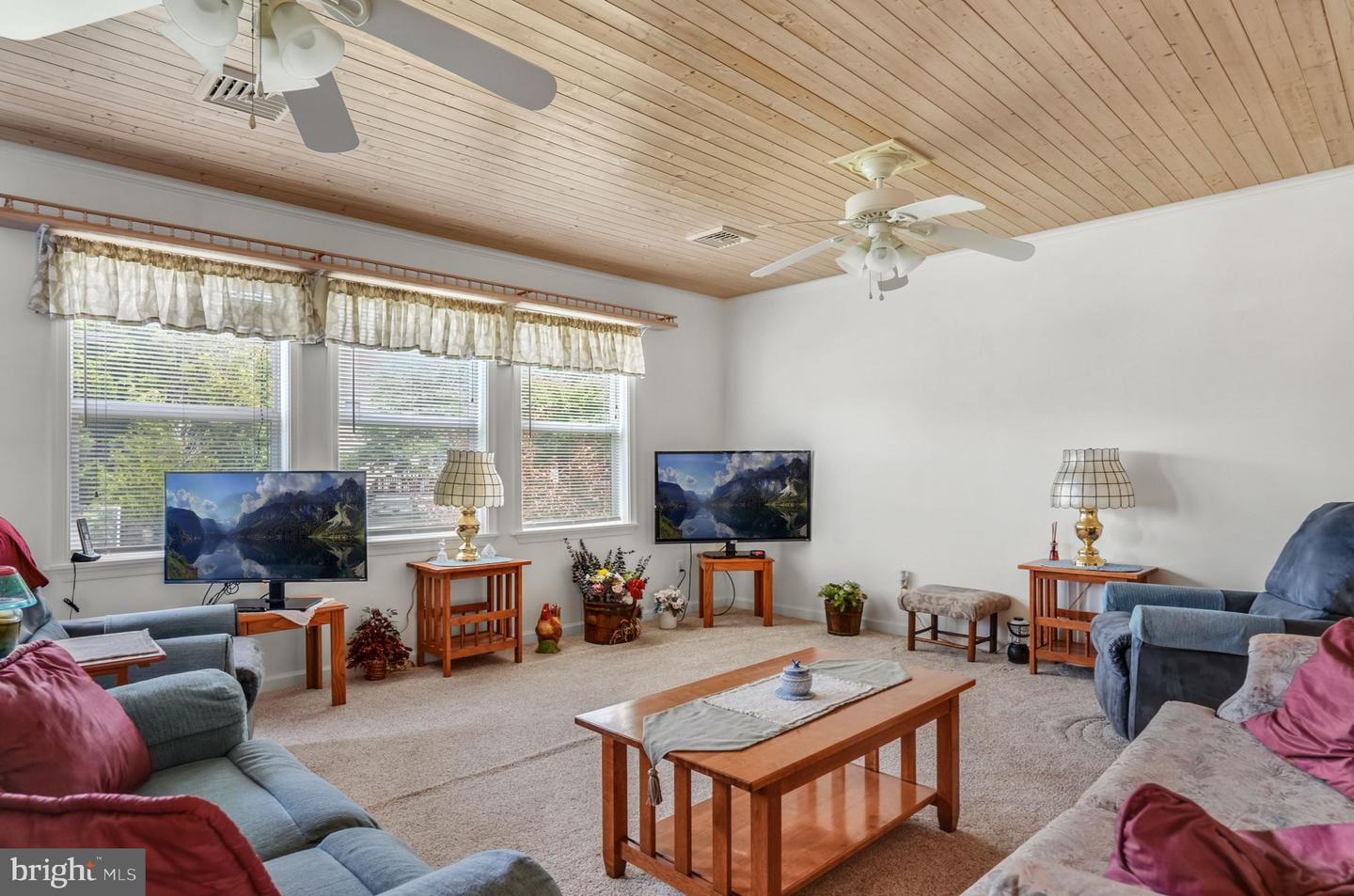 7466 BEEBE RD, CHINCOTEAGUE ISLAND, Virginia 23336, 3 Bedrooms Bedrooms, ,2 BathroomsBathrooms,Residential,For sale,7466 BEEBE RD,VAAC2001868 MLS # VAAC2001868