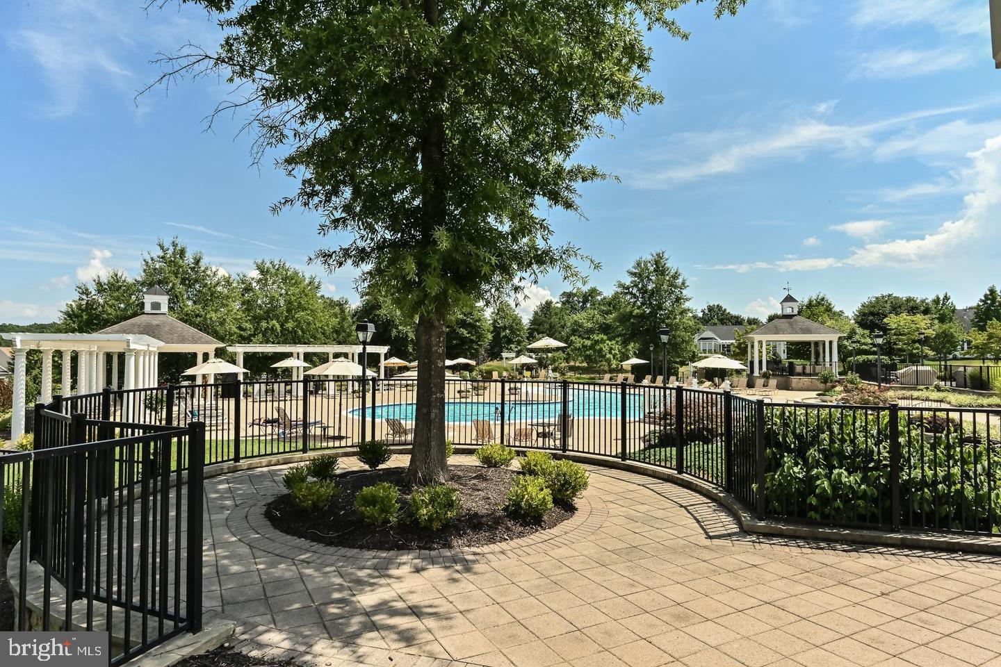 3839 MULBERRY POINT CT, DUMFRIES, Virginia 22025, 4 Bedrooms Bedrooms, 7 Rooms Rooms,3 BathroomsBathrooms,Residential,For sale,3839 MULBERRY POINT CT,VAPW2095490 MLS # VAPW2095490