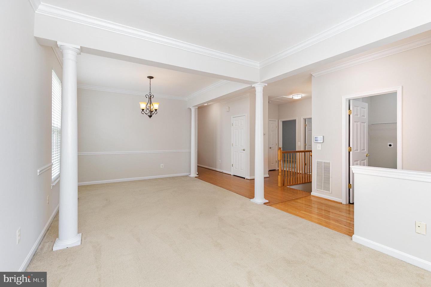 3839 MULBERRY POINT CT, DUMFRIES, Virginia 22025, 4 Bedrooms Bedrooms, 7 Rooms Rooms,3 BathroomsBathrooms,Residential,For sale,3839 MULBERRY POINT CT,VAPW2095490 MLS # VAPW2095490