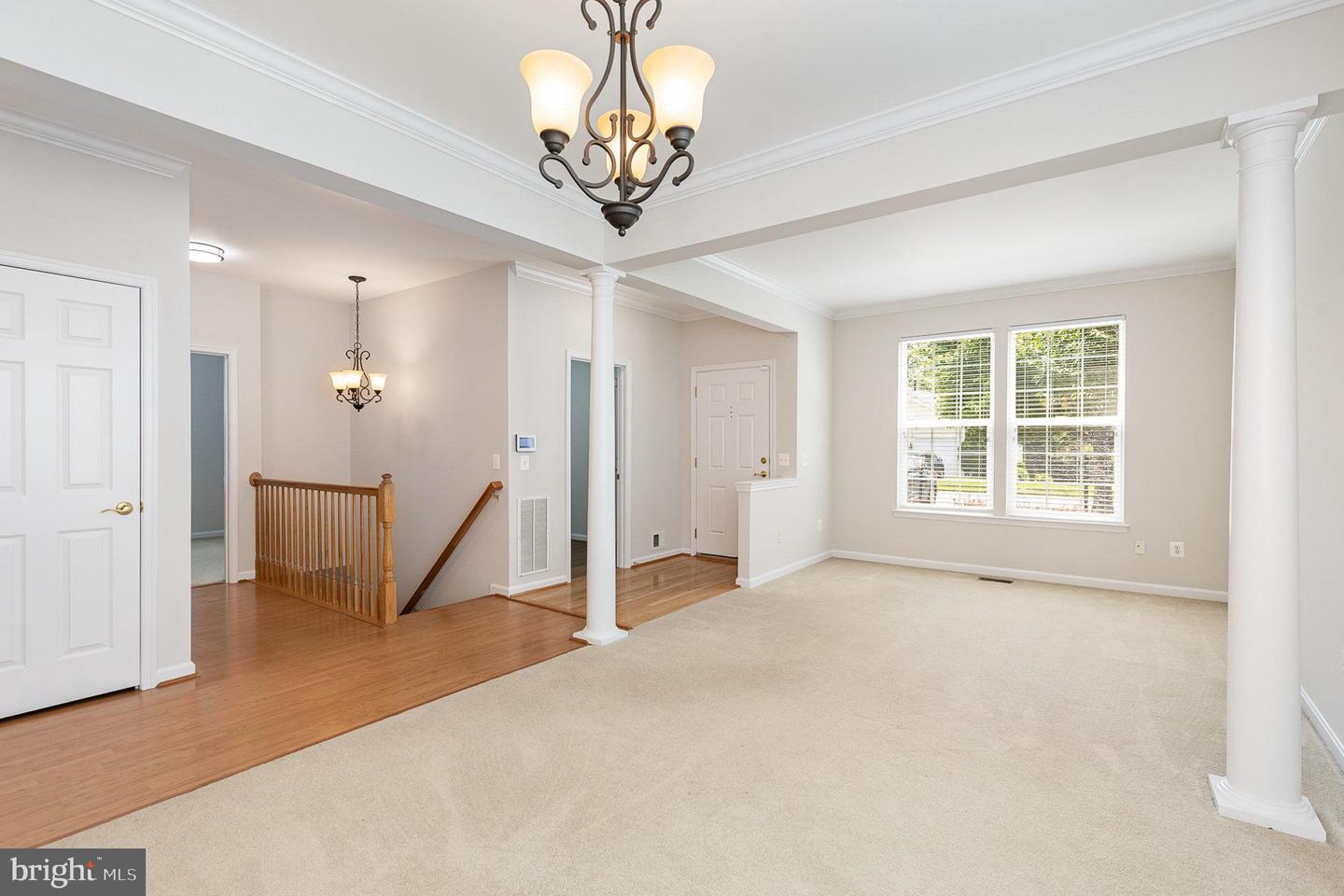 3839 MULBERRY POINT CT, DUMFRIES, Virginia 22025, 4 Bedrooms Bedrooms, 7 Rooms Rooms,3 BathroomsBathrooms,Residential,For sale,3839 MULBERRY POINT CT,VAPW2095490 MLS # VAPW2095490