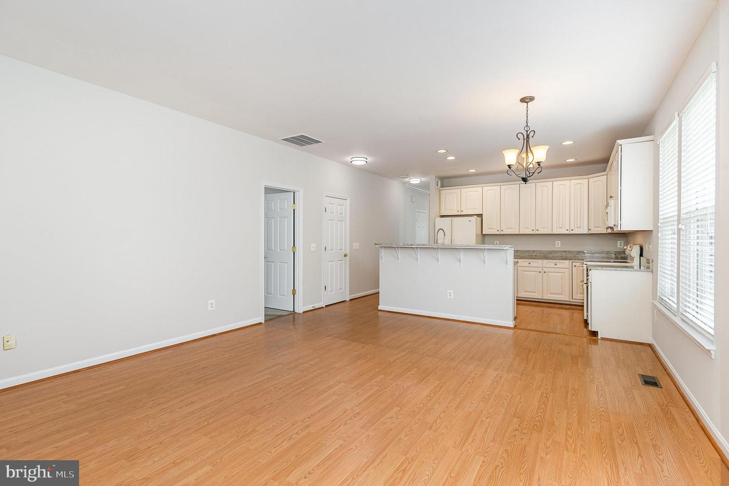 3839 MULBERRY POINT CT, DUMFRIES, Virginia 22025, 4 Bedrooms Bedrooms, 7 Rooms Rooms,3 BathroomsBathrooms,Residential,For sale,3839 MULBERRY POINT CT,VAPW2095490 MLS # VAPW2095490