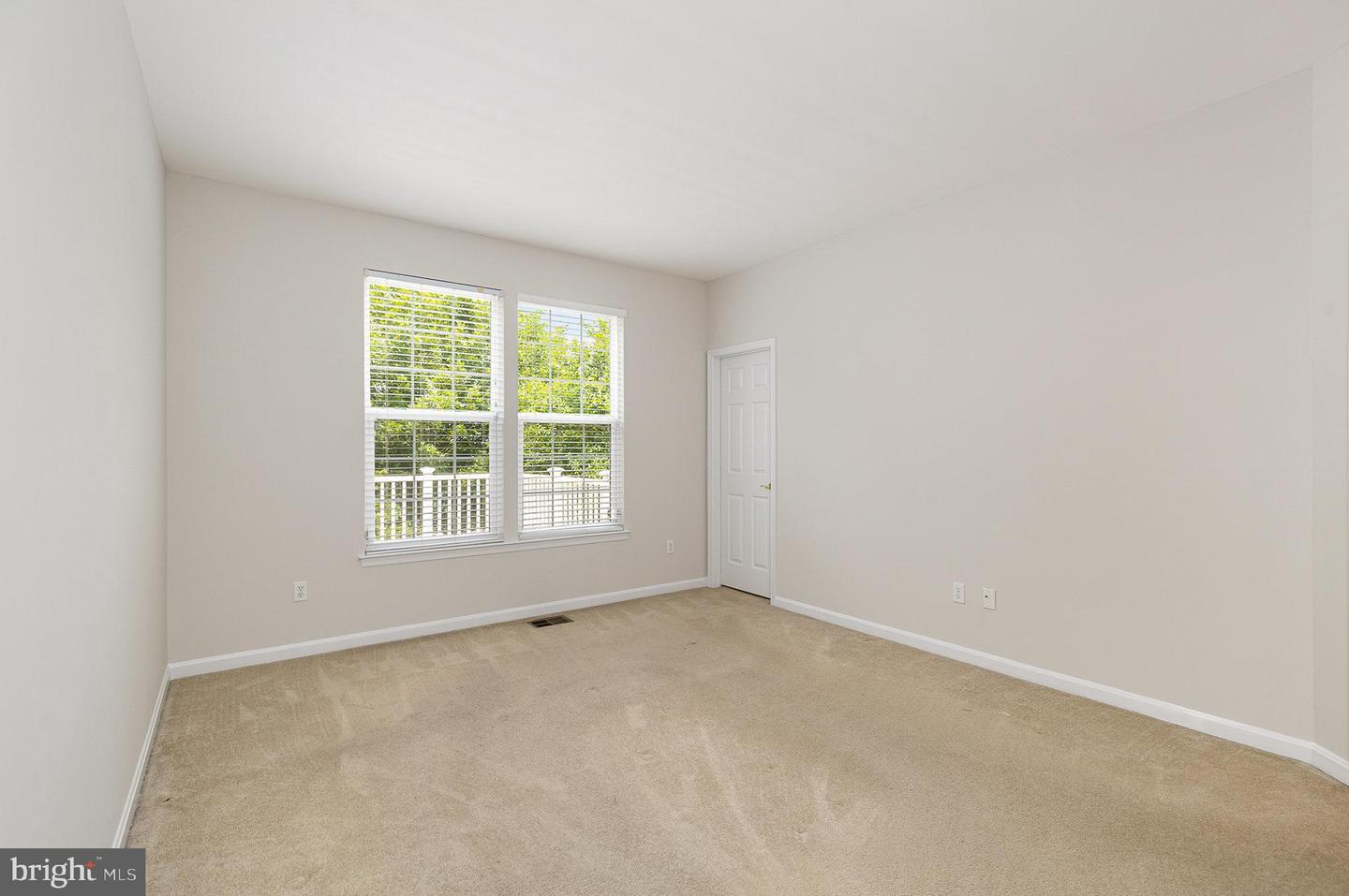3839 MULBERRY POINT CT, DUMFRIES, Virginia 22025, 4 Bedrooms Bedrooms, 7 Rooms Rooms,3 BathroomsBathrooms,Residential,For sale,3839 MULBERRY POINT CT,VAPW2095490 MLS # VAPW2095490