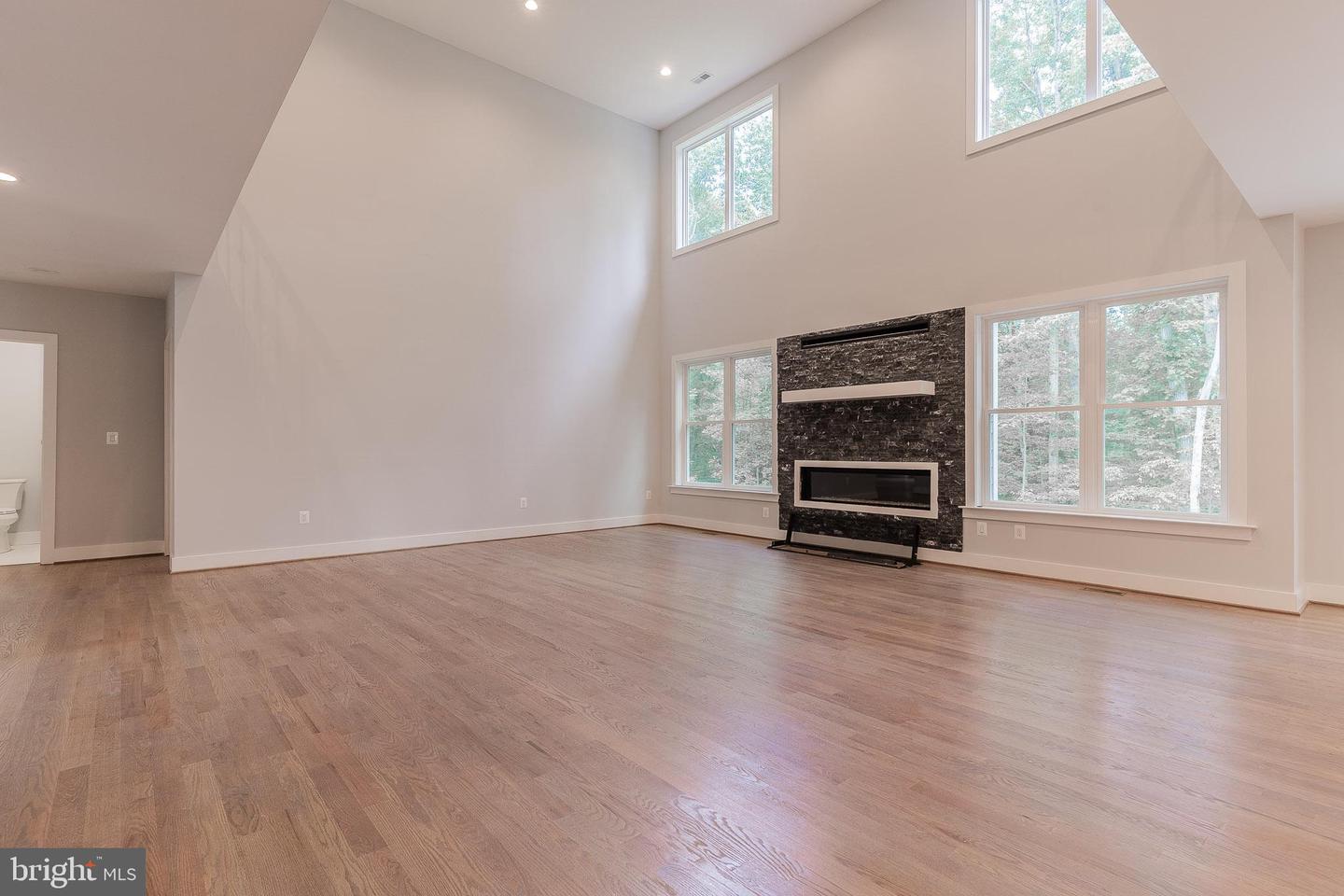 7215 ORIOLE AVE, SPRINGFIELD, Virginia 22150, 6 Bedrooms Bedrooms, ,5 BathroomsBathrooms,Residential,For sale,7215 ORIOLE AVE,VAFX2244846 MLS # VAFX2244846