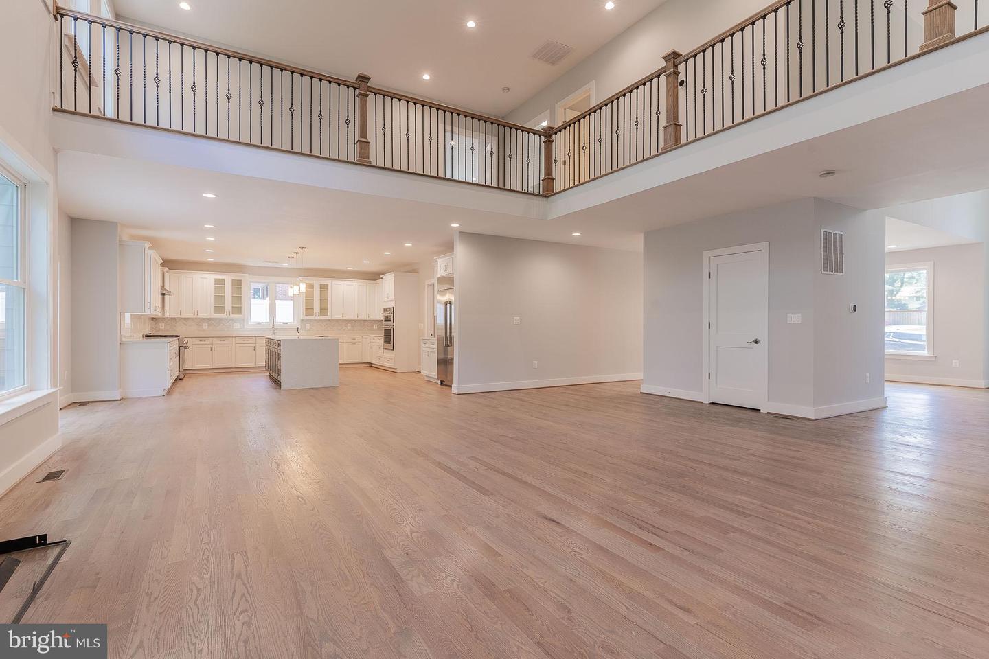 7215 ORIOLE AVE, SPRINGFIELD, Virginia 22150, 6 Bedrooms Bedrooms, ,5 BathroomsBathrooms,Residential,For sale,7215 ORIOLE AVE,VAFX2244846 MLS # VAFX2244846
