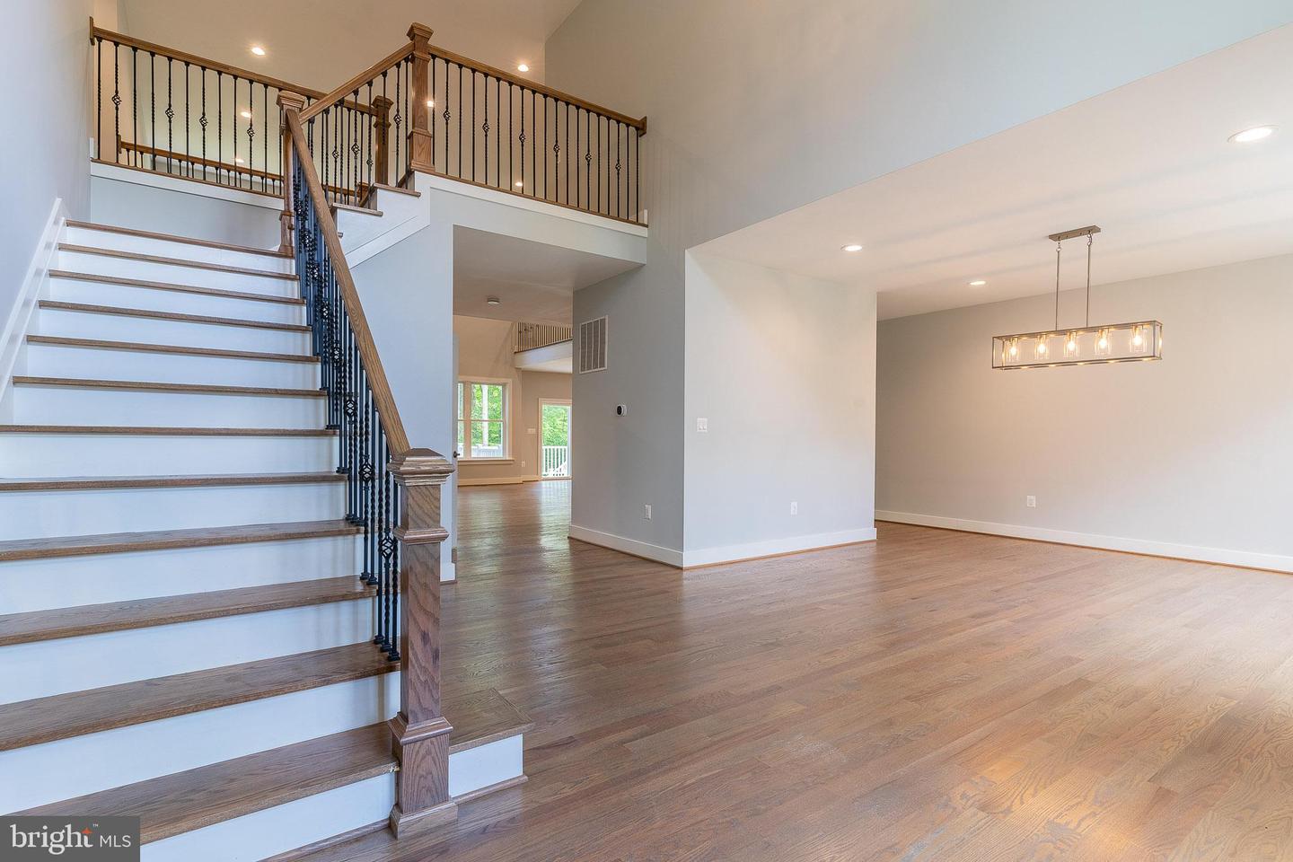 7215 ORIOLE AVE, SPRINGFIELD, Virginia 22150, 6 Bedrooms Bedrooms, ,5 BathroomsBathrooms,Residential,For sale,7215 ORIOLE AVE,VAFX2244846 MLS # VAFX2244846