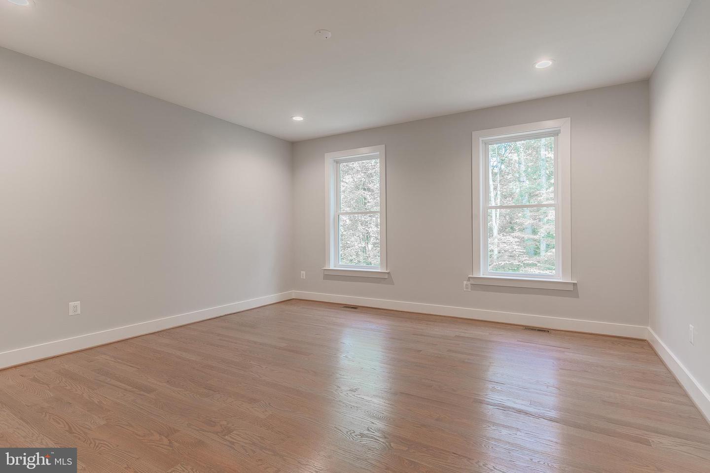 7215 ORIOLE AVE, SPRINGFIELD, Virginia 22150, 6 Bedrooms Bedrooms, ,5 BathroomsBathrooms,Residential,For sale,7215 ORIOLE AVE,VAFX2244846 MLS # VAFX2244846