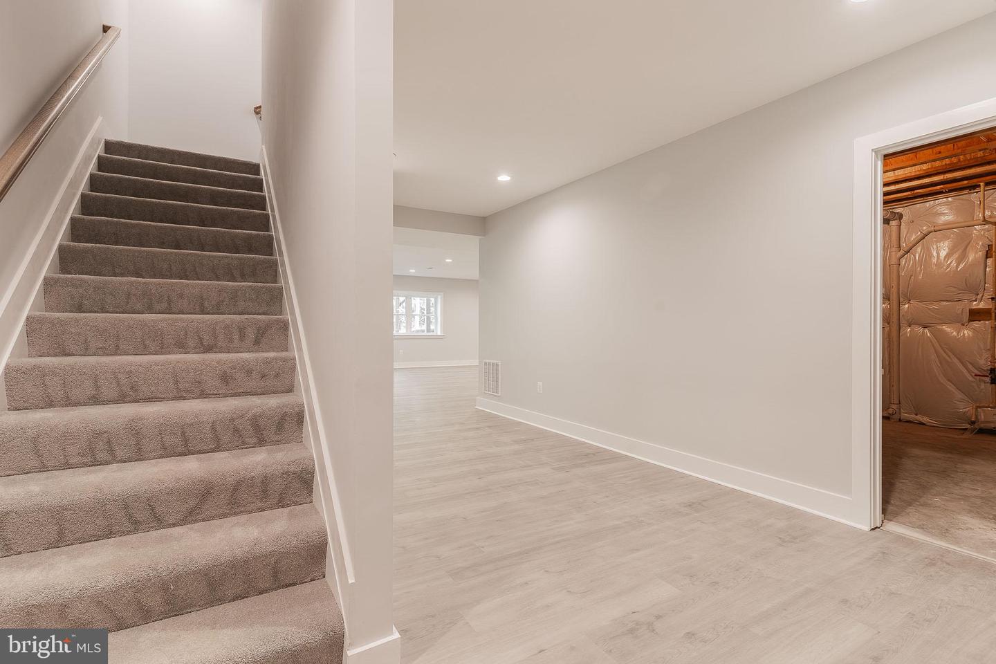7215 ORIOLE AVE, SPRINGFIELD, Virginia 22150, 6 Bedrooms Bedrooms, ,5 BathroomsBathrooms,Residential,For sale,7215 ORIOLE AVE,VAFX2244846 MLS # VAFX2244846