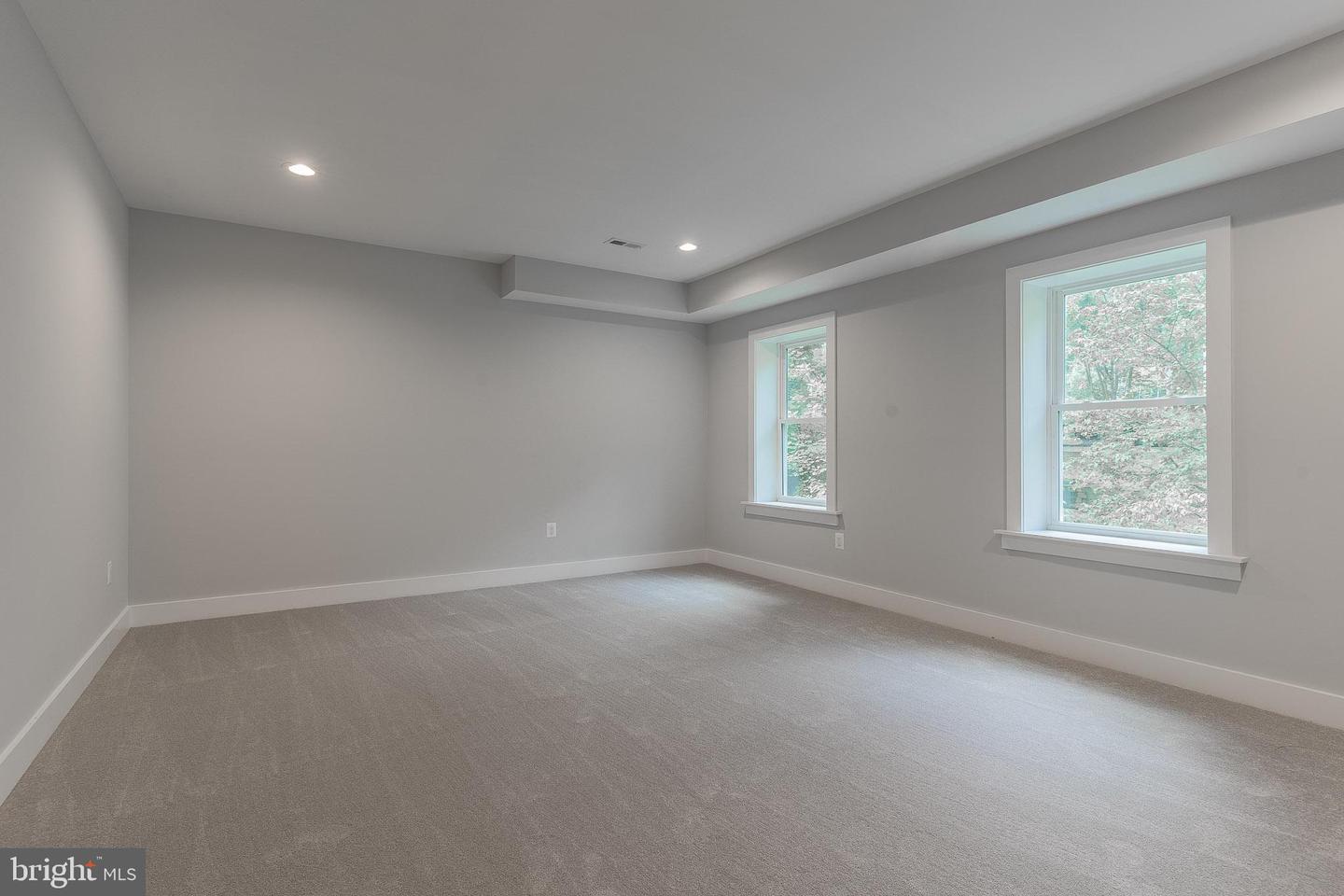 7215 ORIOLE AVE, SPRINGFIELD, Virginia 22150, 6 Bedrooms Bedrooms, ,5 BathroomsBathrooms,Residential,For sale,7215 ORIOLE AVE,VAFX2244846 MLS # VAFX2244846
