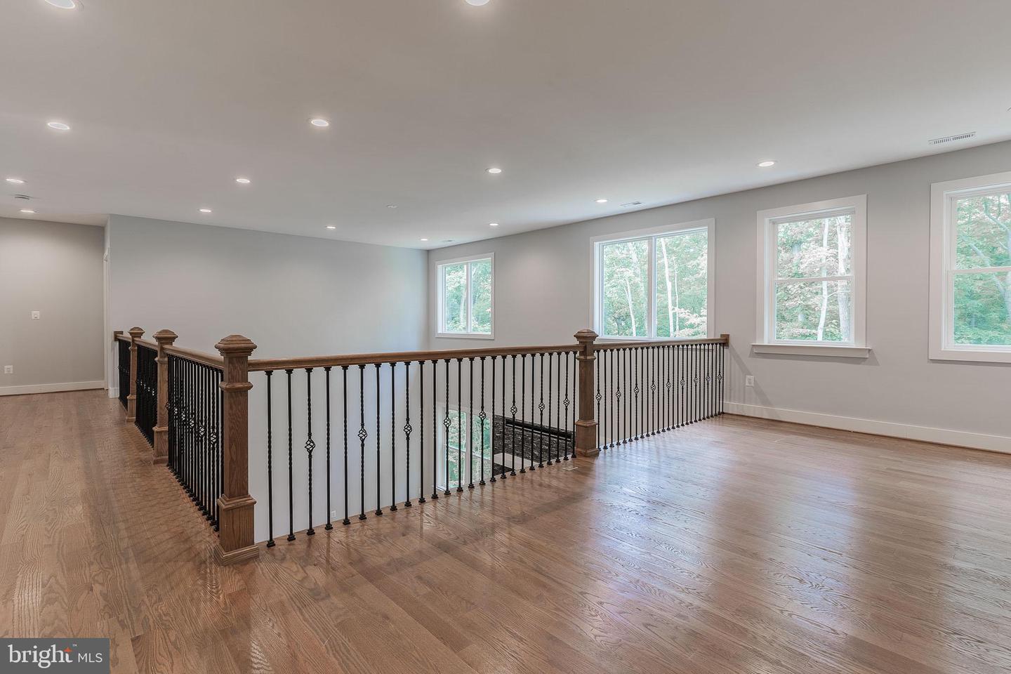 7215 ORIOLE AVE, SPRINGFIELD, Virginia 22150, 6 Bedrooms Bedrooms, ,5 BathroomsBathrooms,Residential,For sale,7215 ORIOLE AVE,VAFX2244846 MLS # VAFX2244846