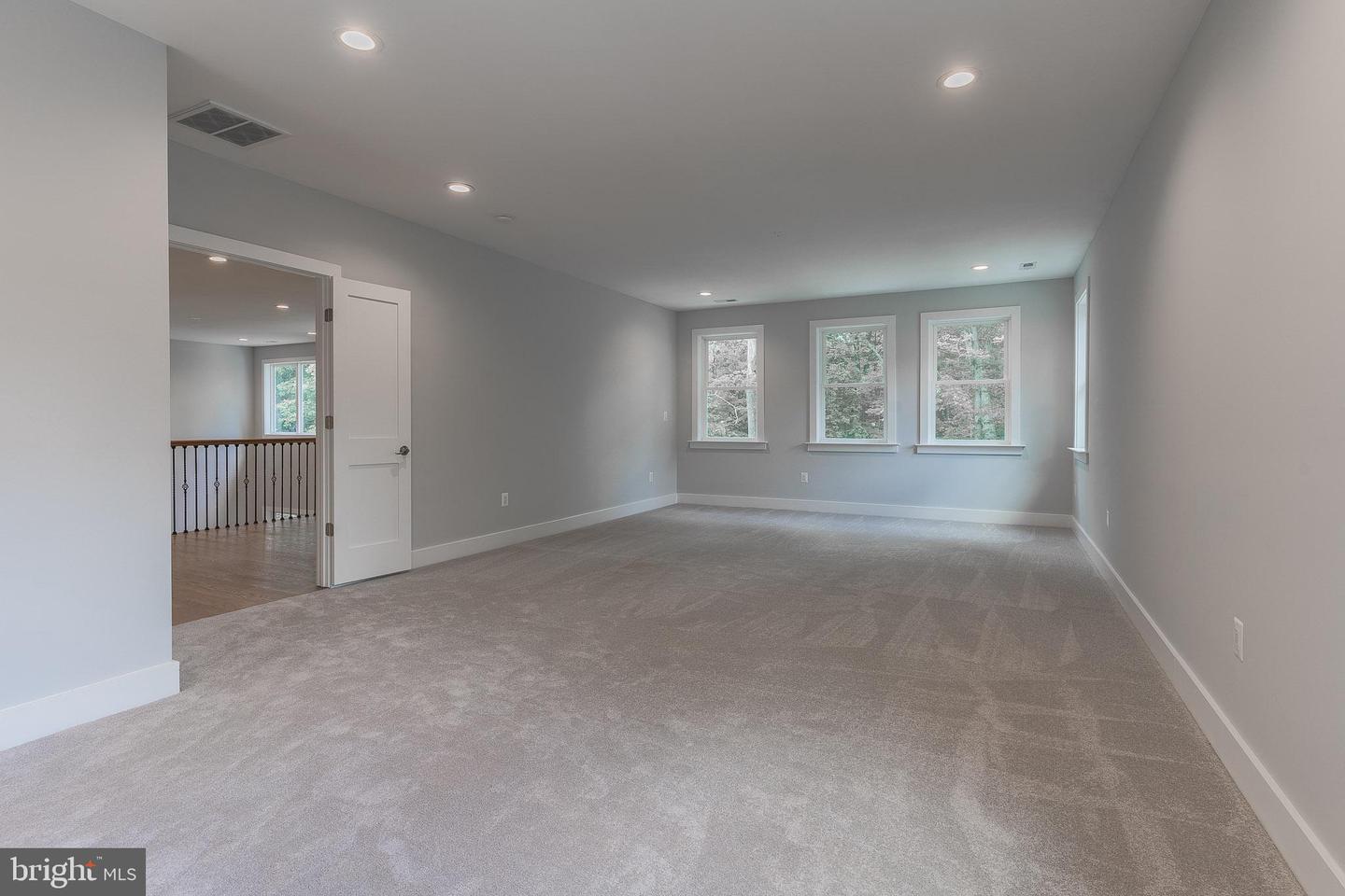 7215 ORIOLE AVE, SPRINGFIELD, Virginia 22150, 6 Bedrooms Bedrooms, ,5 BathroomsBathrooms,Residential,For sale,7215 ORIOLE AVE,VAFX2244846 MLS # VAFX2244846