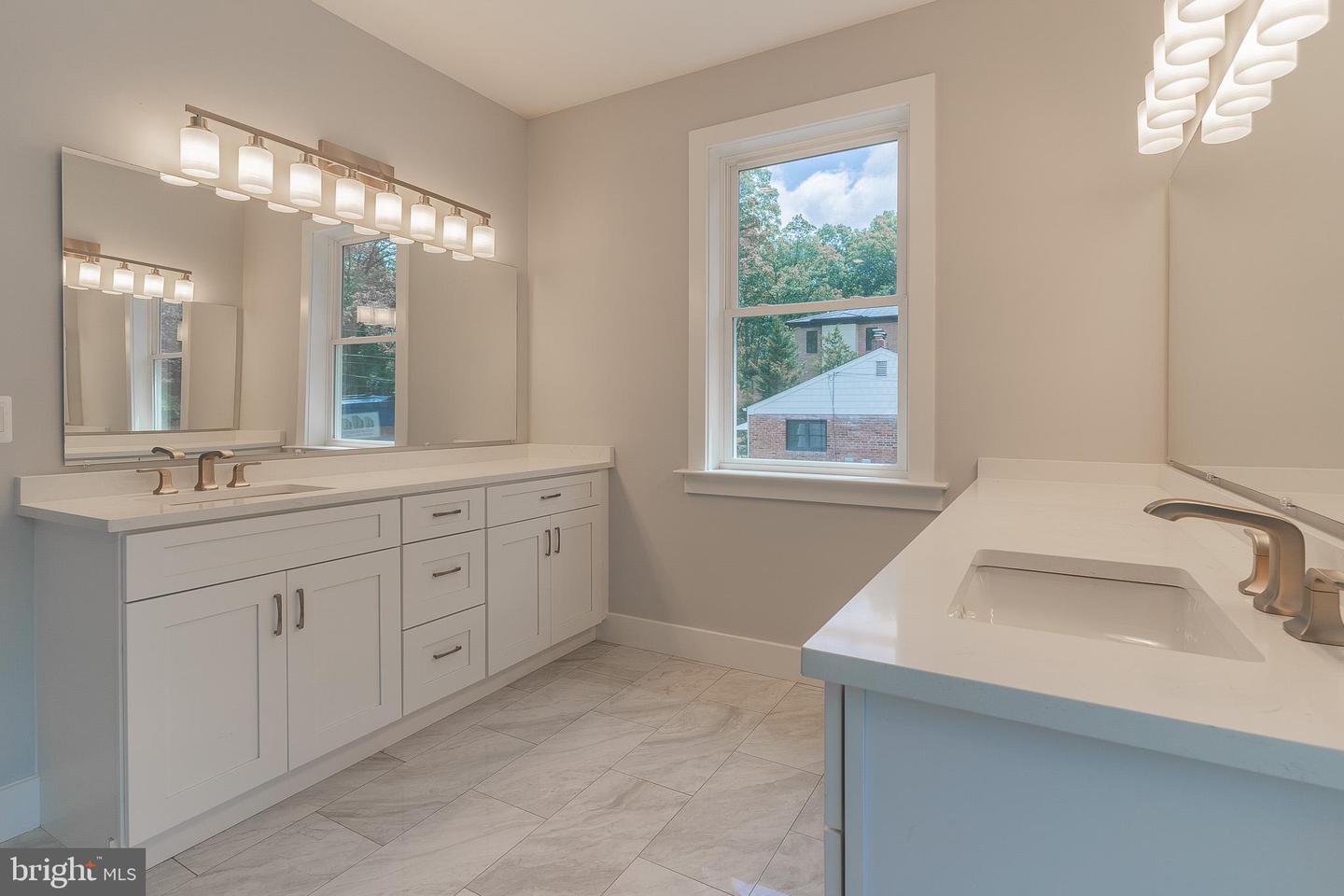 7215 ORIOLE AVE, SPRINGFIELD, Virginia 22150, 6 Bedrooms Bedrooms, ,5 BathroomsBathrooms,Residential,For sale,7215 ORIOLE AVE,VAFX2244846 MLS # VAFX2244846