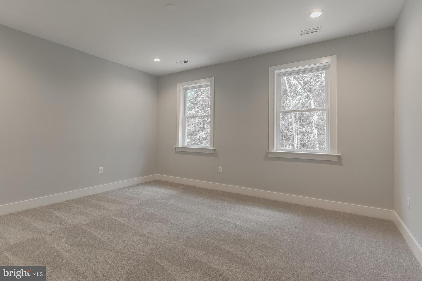 7215 ORIOLE AVE, SPRINGFIELD, Virginia 22150, 6 Bedrooms Bedrooms, ,5 BathroomsBathrooms,Residential,For sale,7215 ORIOLE AVE,VAFX2244846 MLS # VAFX2244846