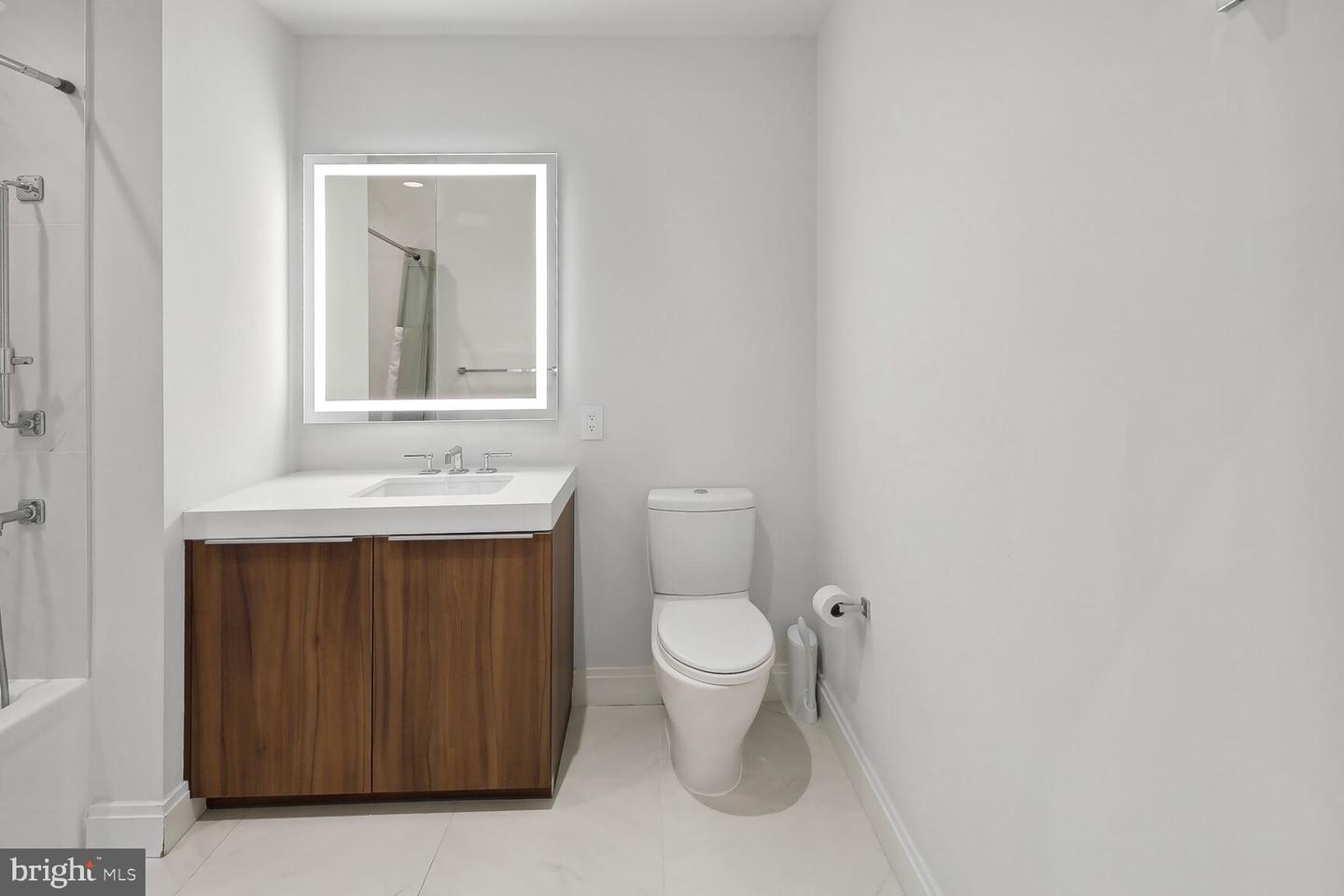 1427 RHODE ISLAND AVE NW #202, WASHINGTON, District Of Columbia 20005, 1 Bedroom Bedrooms, ,1 BathroomBathrooms,Residential,For sale,1427 RHODE ISLAND AVE NW #202,DCDC2203682 MLS # DCDC2203682