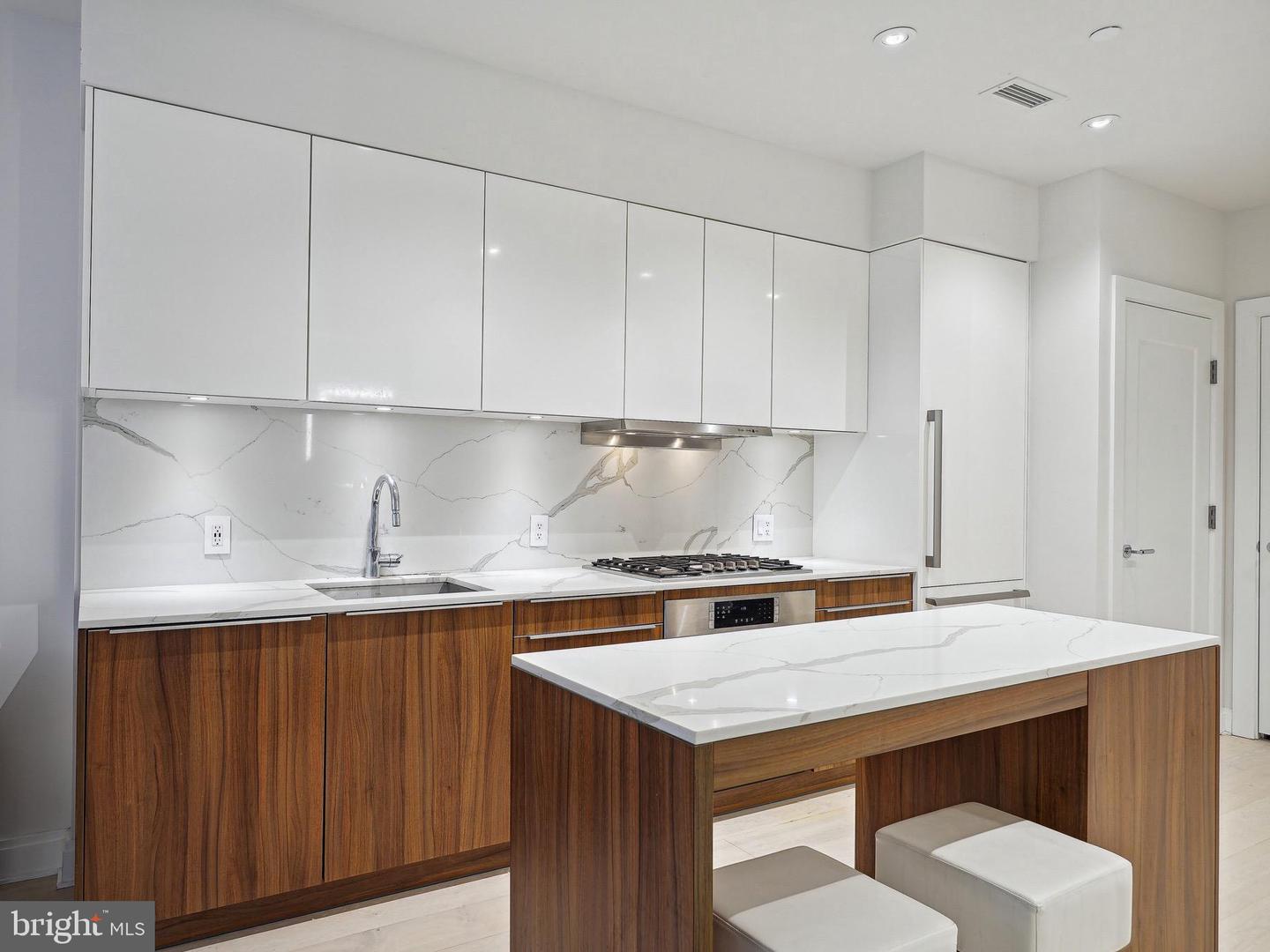 1427 RHODE ISLAND AVE NW #202, WASHINGTON, District Of Columbia 20005, 1 Bedroom Bedrooms, ,1 BathroomBathrooms,Residential,For sale,1427 RHODE ISLAND AVE NW #202,DCDC2203682 MLS # DCDC2203682