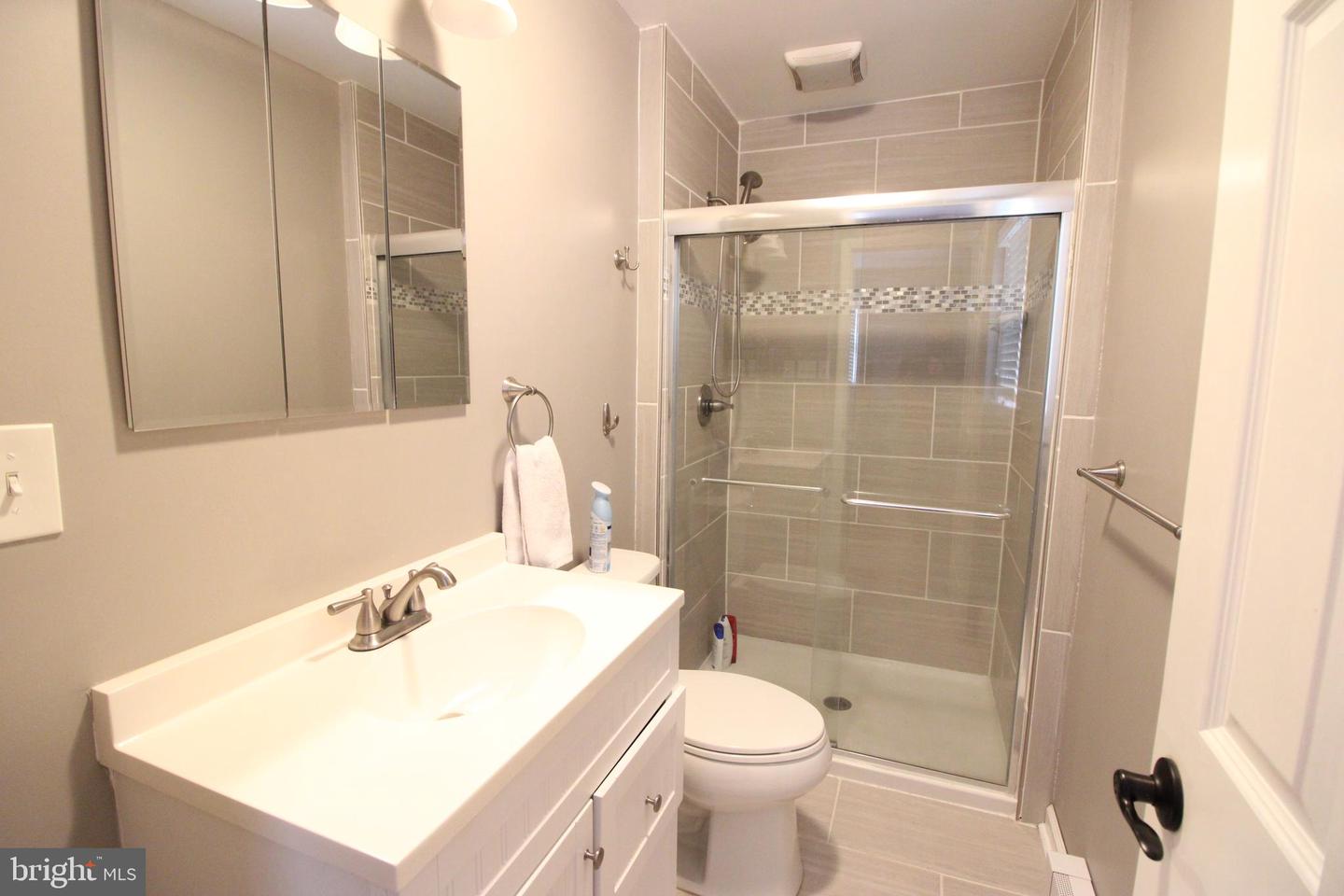 4401 JACKSON PL, ALEXANDRIA, Virginia 22309, 4 Bedrooms Bedrooms, ,3 BathroomsBathrooms,Residential,For sale,4401 JACKSON PL,VAFX2244856 MLS # VAFX2244856