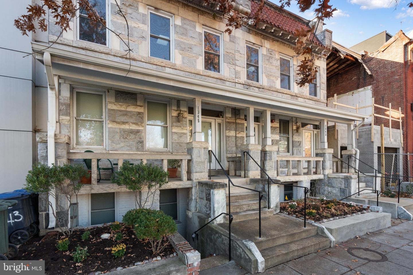 1345 PENNSYLVANIA AVE SE #6, WASHINGTON, District Of Columbia 20003, 2 Bedrooms Bedrooms, ,2 BathroomsBathrooms,Residential,For sale,1345 PENNSYLVANIA AVE SE #6,DCDC2203540 MLS # DCDC2203540