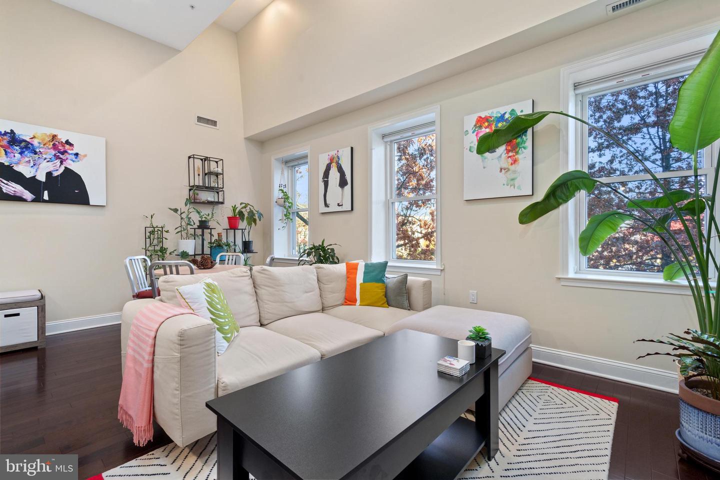 1345 PENNSYLVANIA AVE SE #6, WASHINGTON, District Of Columbia 20003, 2 Bedrooms Bedrooms, ,2 BathroomsBathrooms,Residential,For sale,1345 PENNSYLVANIA AVE SE #6,DCDC2203540 MLS # DCDC2203540