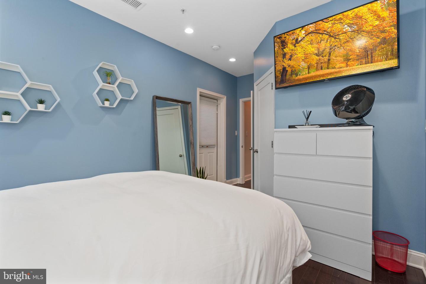 1345 PENNSYLVANIA AVE SE #6, WASHINGTON, District Of Columbia 20003, 2 Bedrooms Bedrooms, ,2 BathroomsBathrooms,Residential,For sale,1345 PENNSYLVANIA AVE SE #6,DCDC2203540 MLS # DCDC2203540