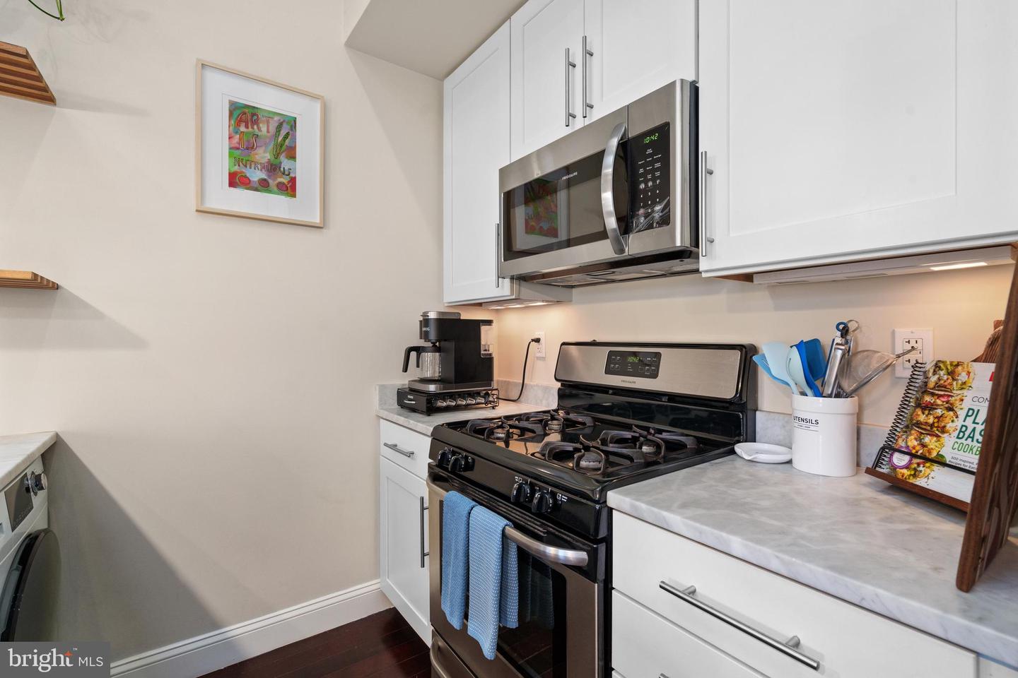 1345 PENNSYLVANIA AVE SE #6, WASHINGTON, District Of Columbia 20003, 2 Bedrooms Bedrooms, ,2 BathroomsBathrooms,Residential,For sale,1345 PENNSYLVANIA AVE SE #6,DCDC2203540 MLS # DCDC2203540