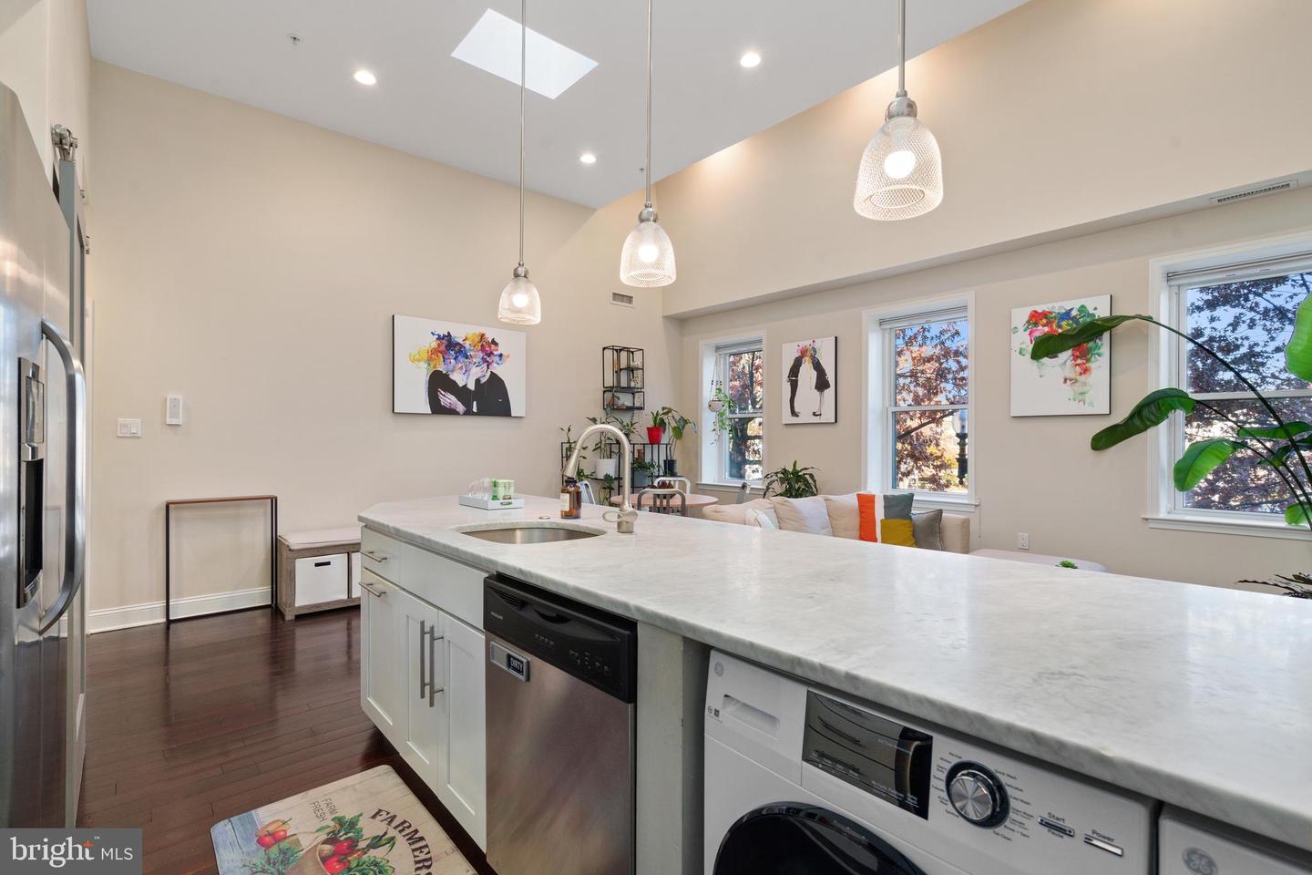 1345 PENNSYLVANIA AVE SE #6, WASHINGTON, District Of Columbia 20003, 2 Bedrooms Bedrooms, ,2 BathroomsBathrooms,Residential,For sale,1345 PENNSYLVANIA AVE SE #6,DCDC2203540 MLS # DCDC2203540