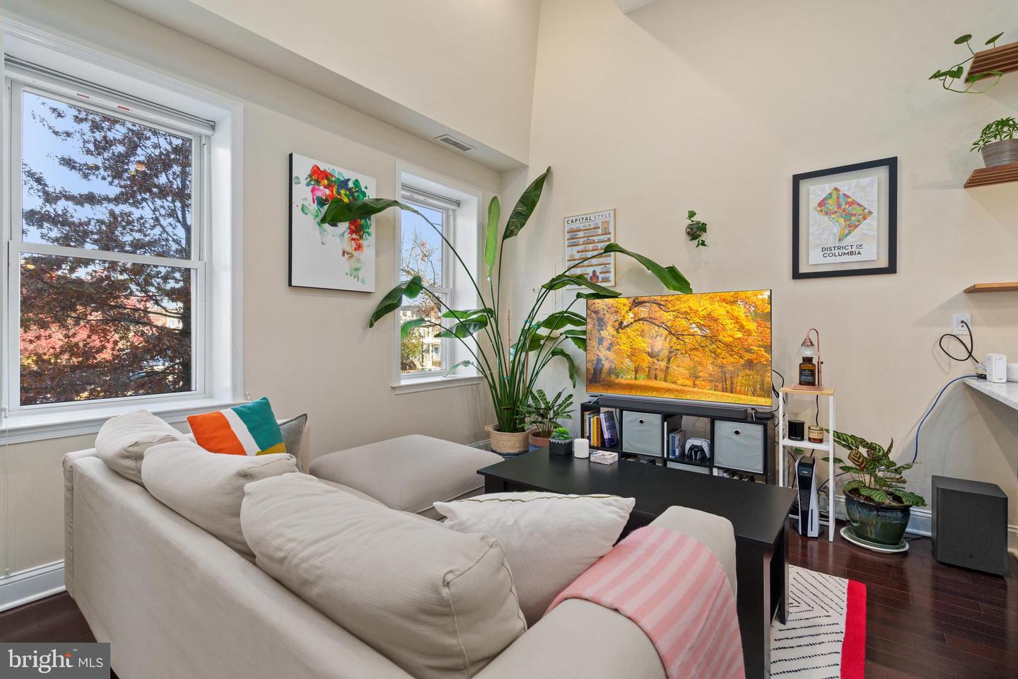 1345 PENNSYLVANIA AVE SE #6, WASHINGTON, District Of Columbia 20003, 2 Bedrooms Bedrooms, ,2 BathroomsBathrooms,Residential,For sale,1345 PENNSYLVANIA AVE SE #6,DCDC2203540 MLS # DCDC2203540